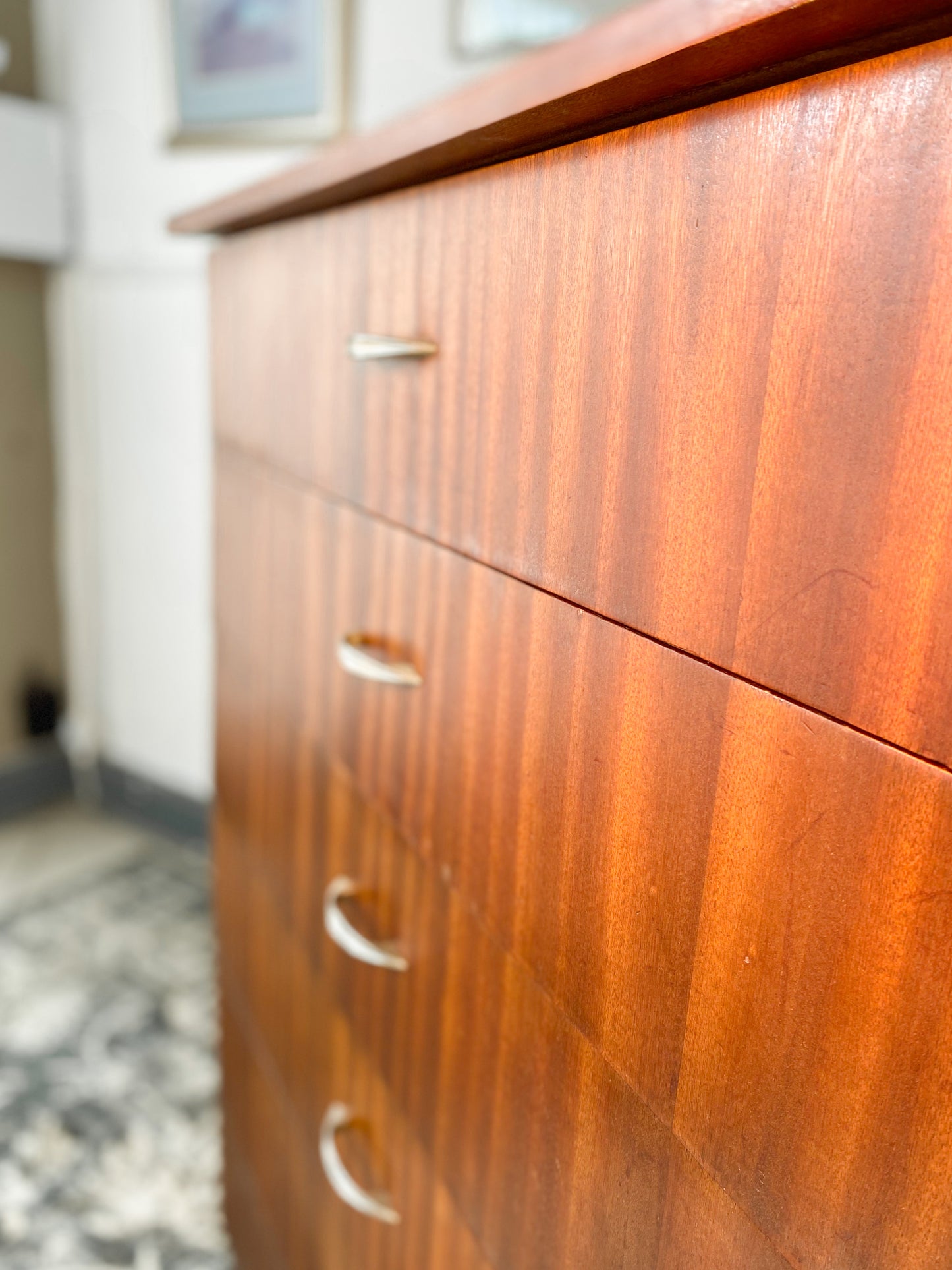 Mid Century Chest of Drawers