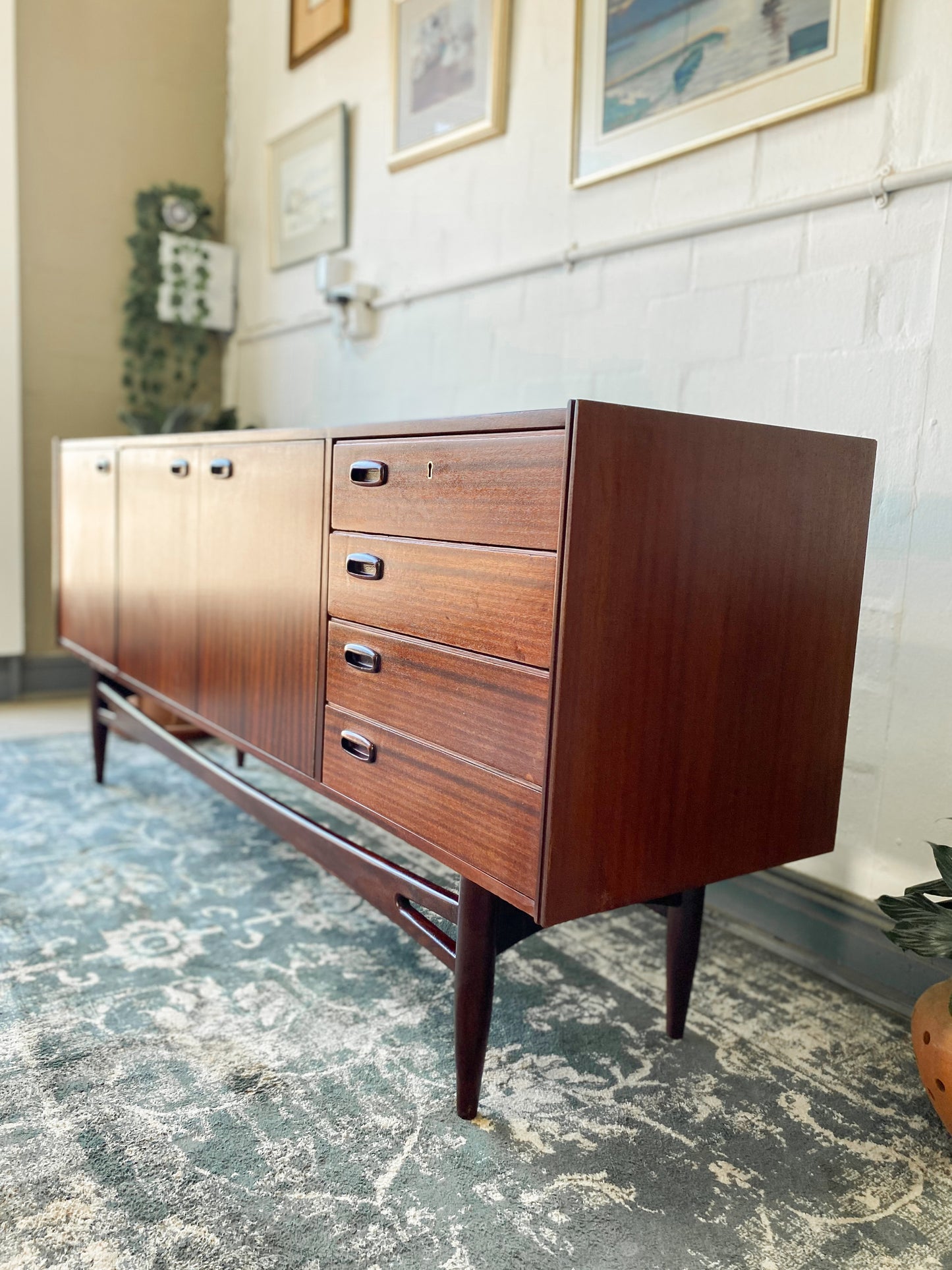 Frystark Sideboard