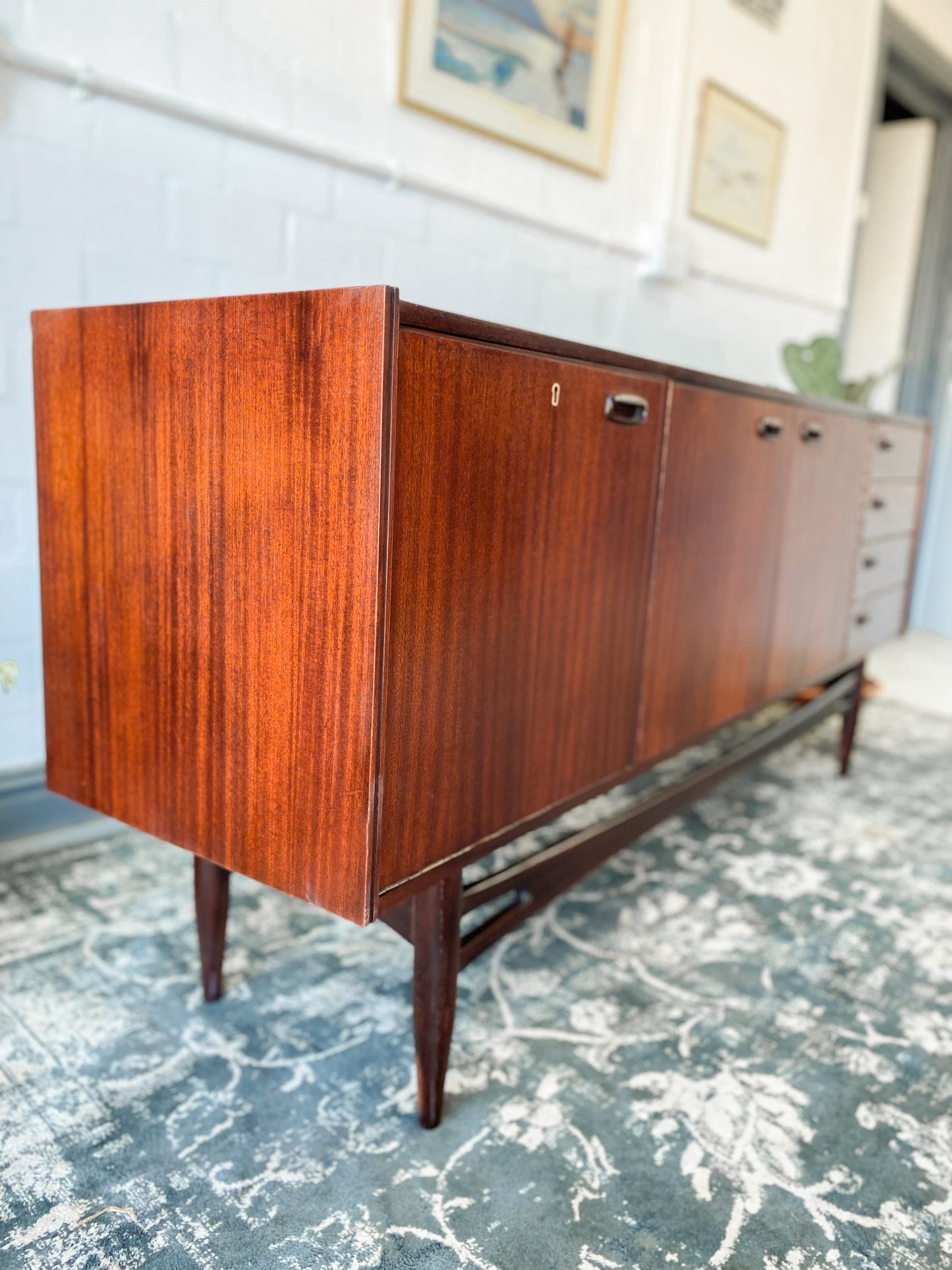Frystark Sideboard