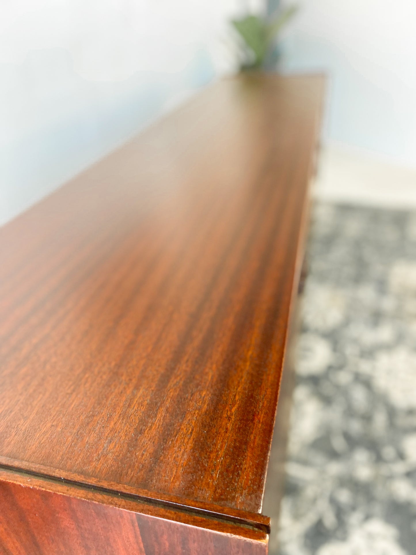 Frystark Sideboard
