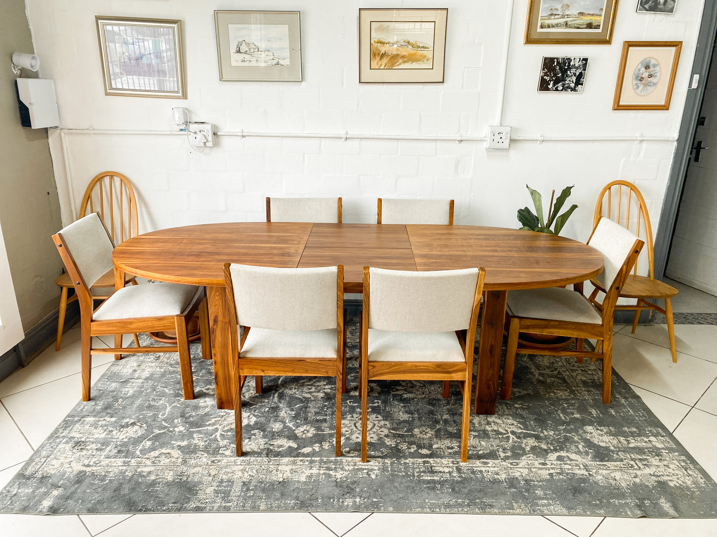 Mid Century Extendable Dining Table and 6 Dining Chair Set