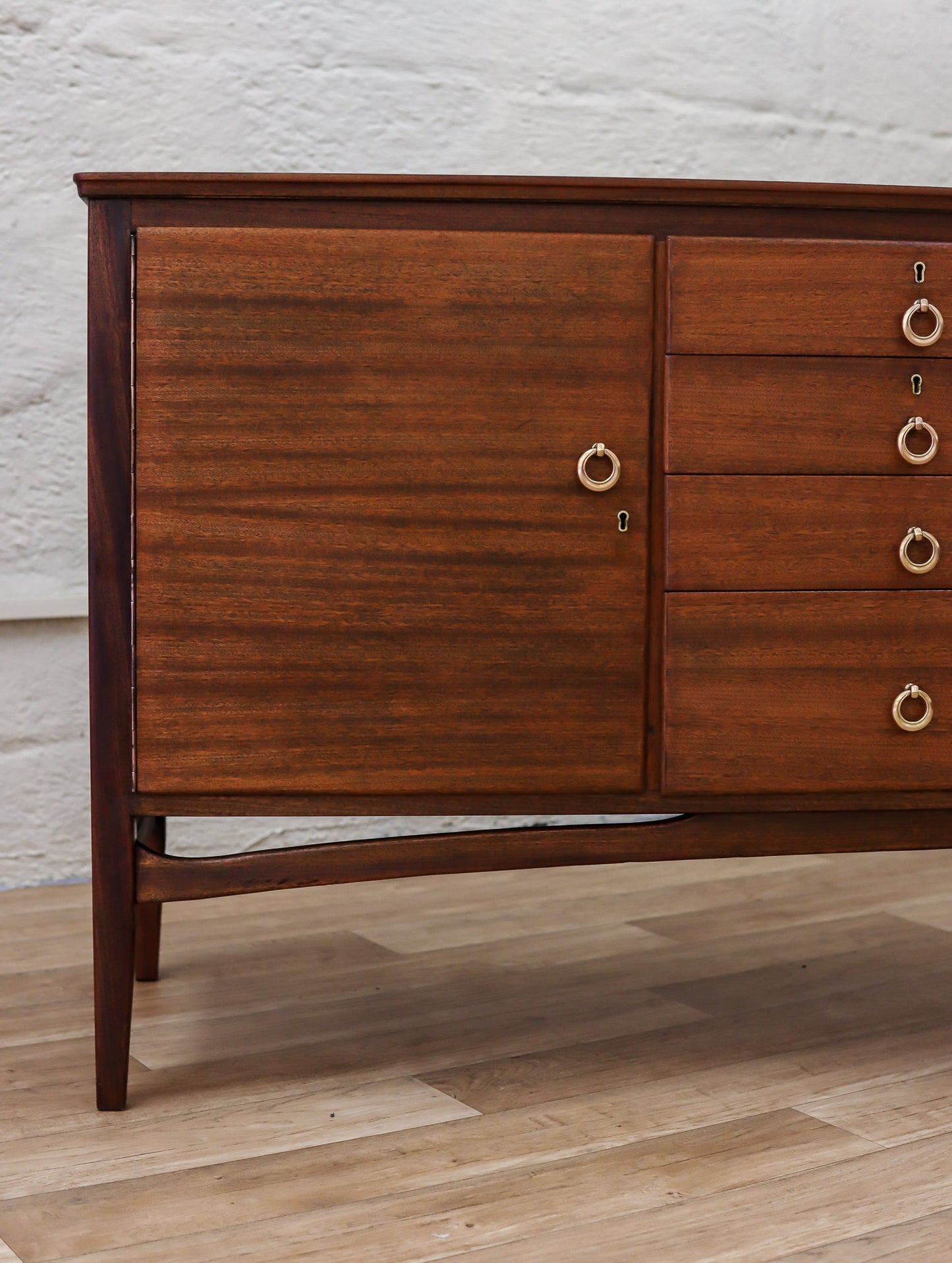 DS Vorster Sideboard