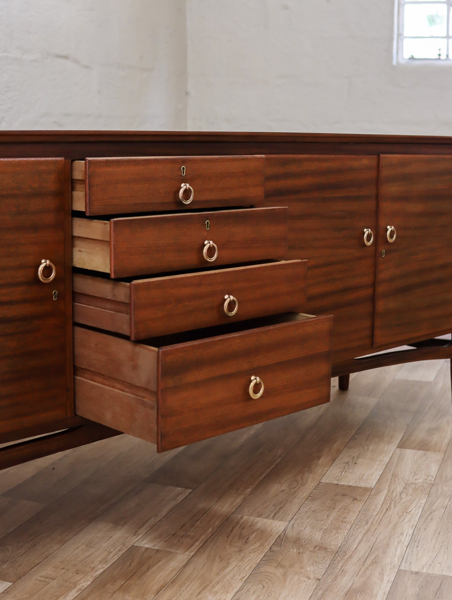 DS Vorster Sideboard