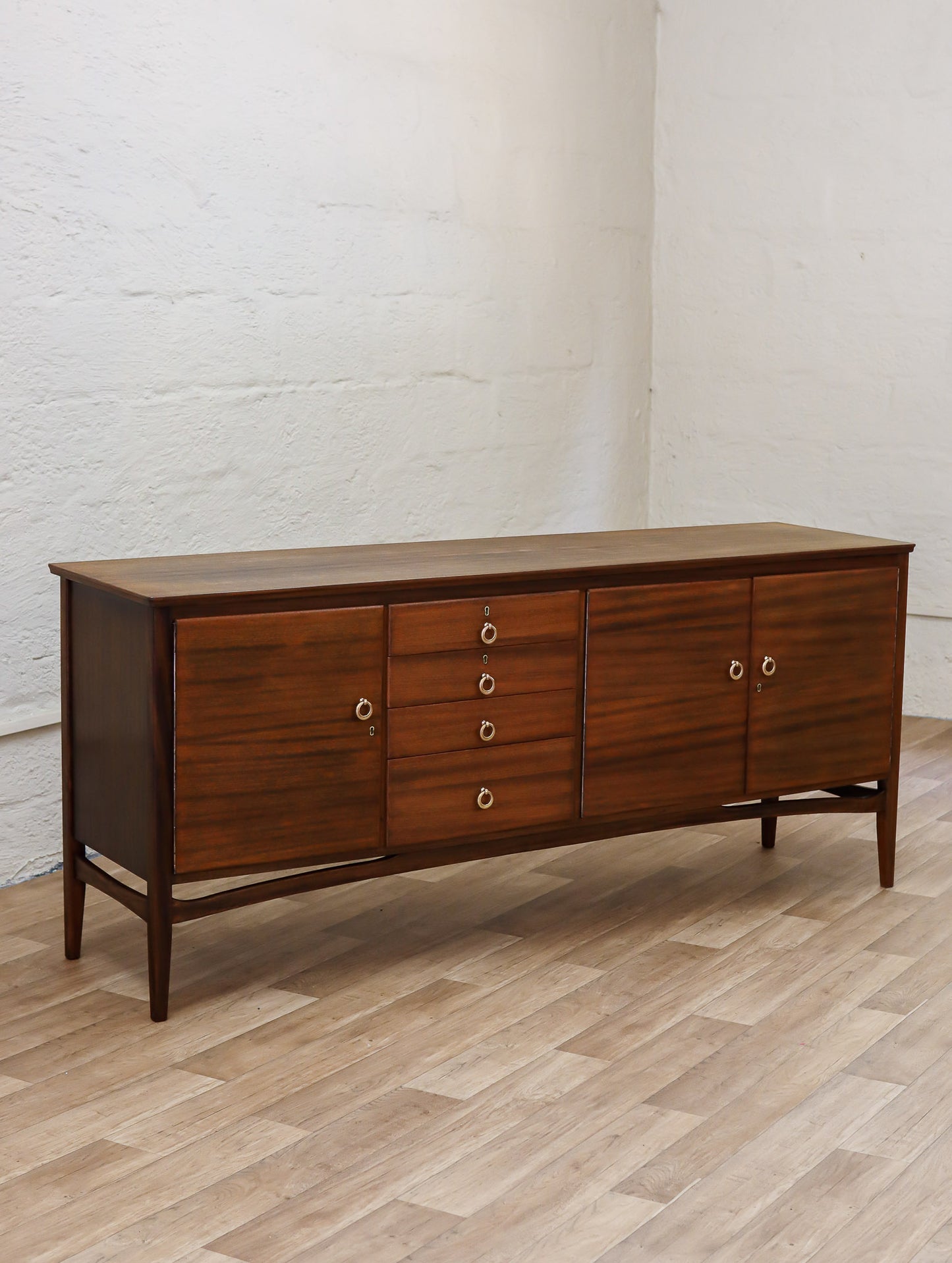 DS Vorster Sideboard