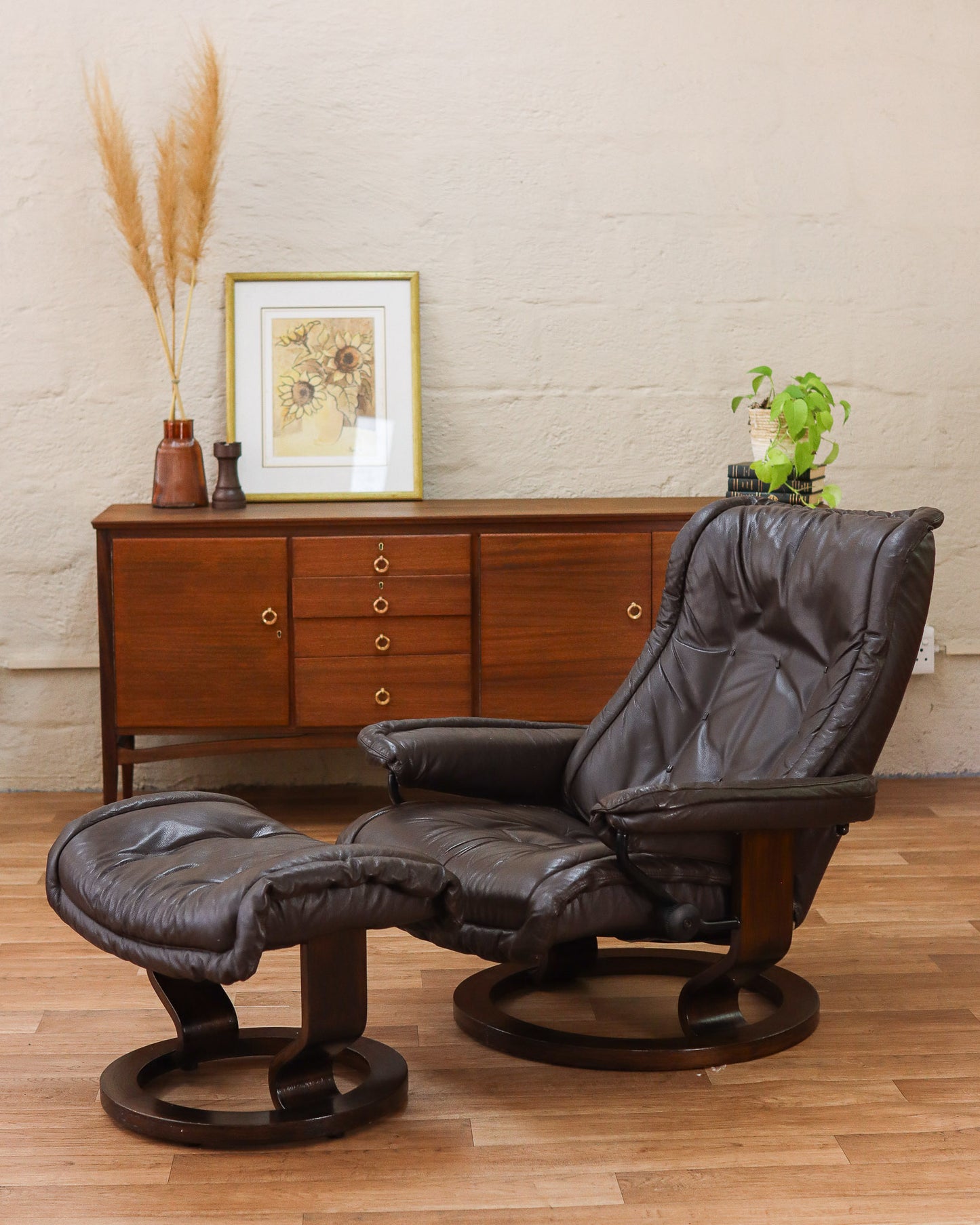 Scandinavian Ekornes Stressless Leather Recliner and Footstool