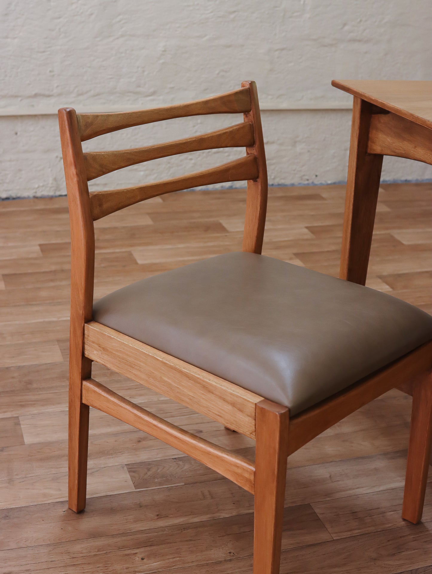 Erl Dining Chair
