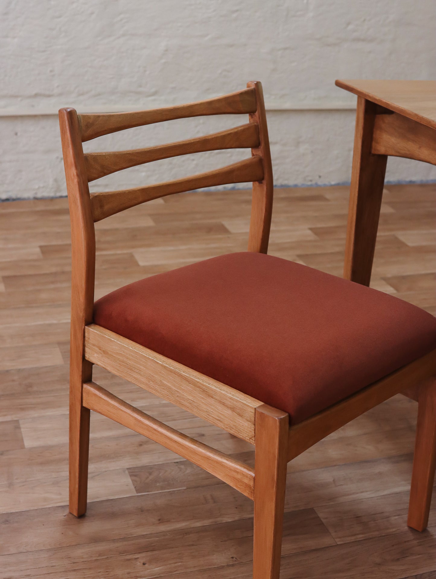 Erl Dining Chair