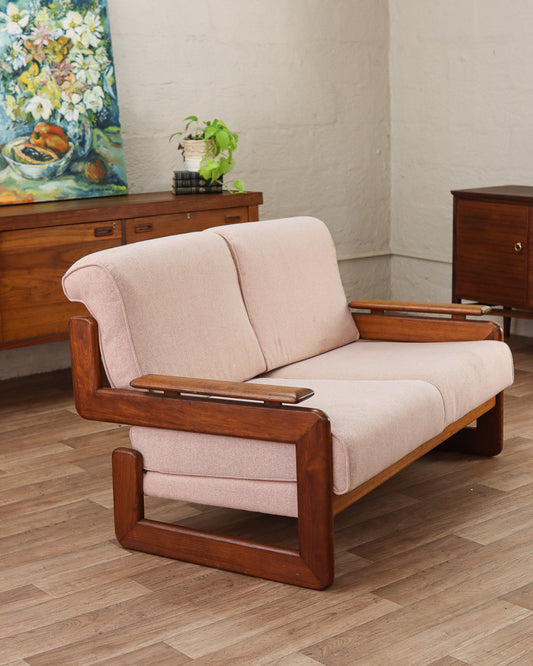 Retro Grafton Everest Couch