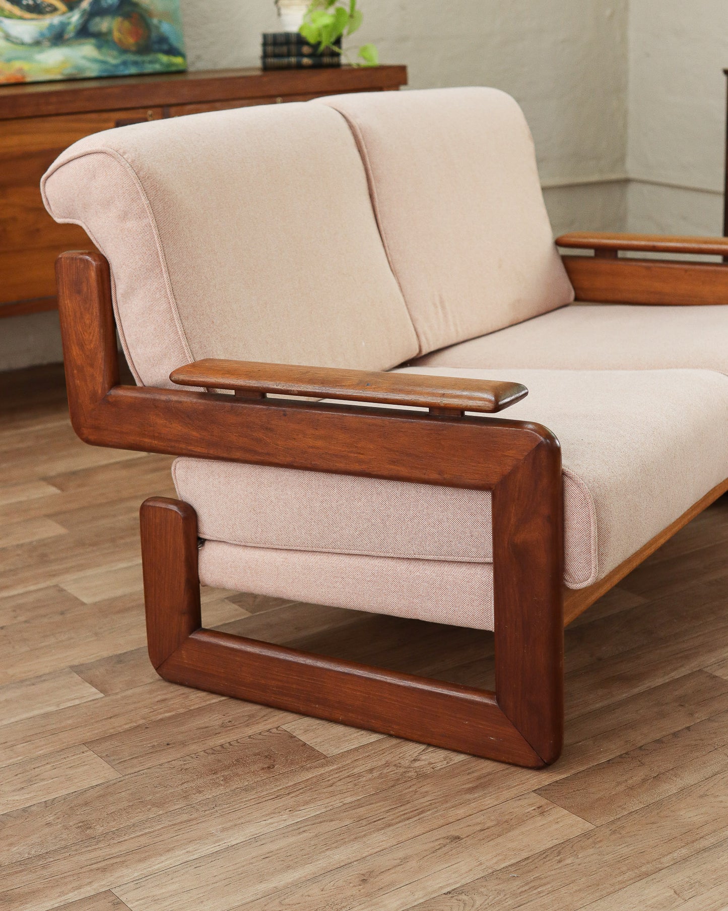 Retro Grafton Everest Couch