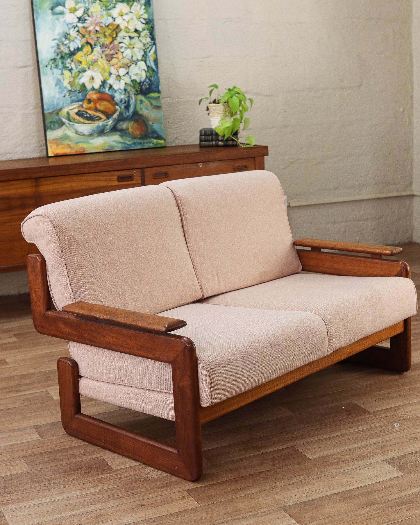 Retro Grafton Everest Couch