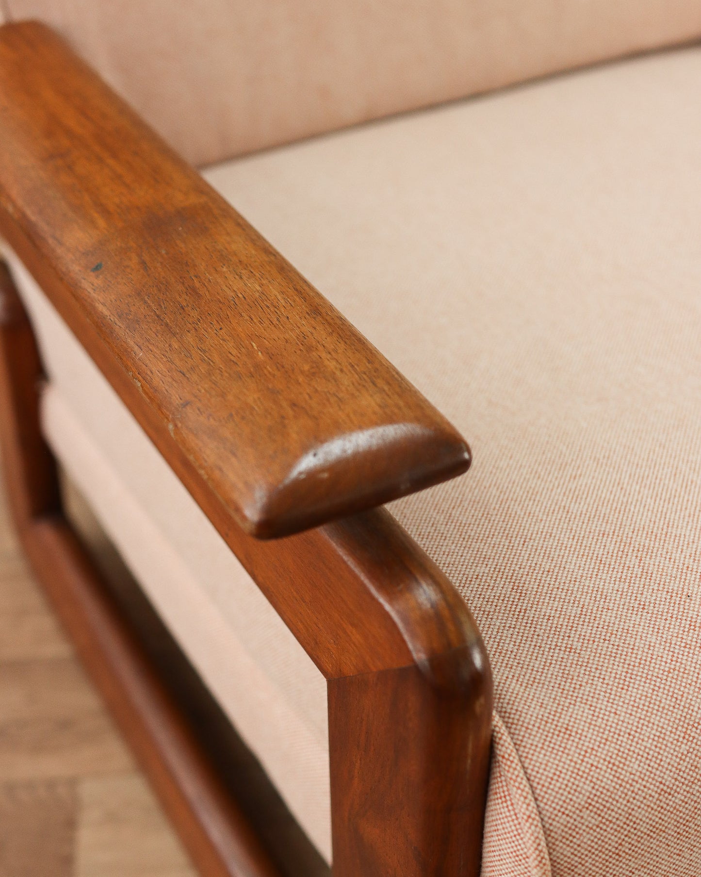 Retro Grafton Everest Couch