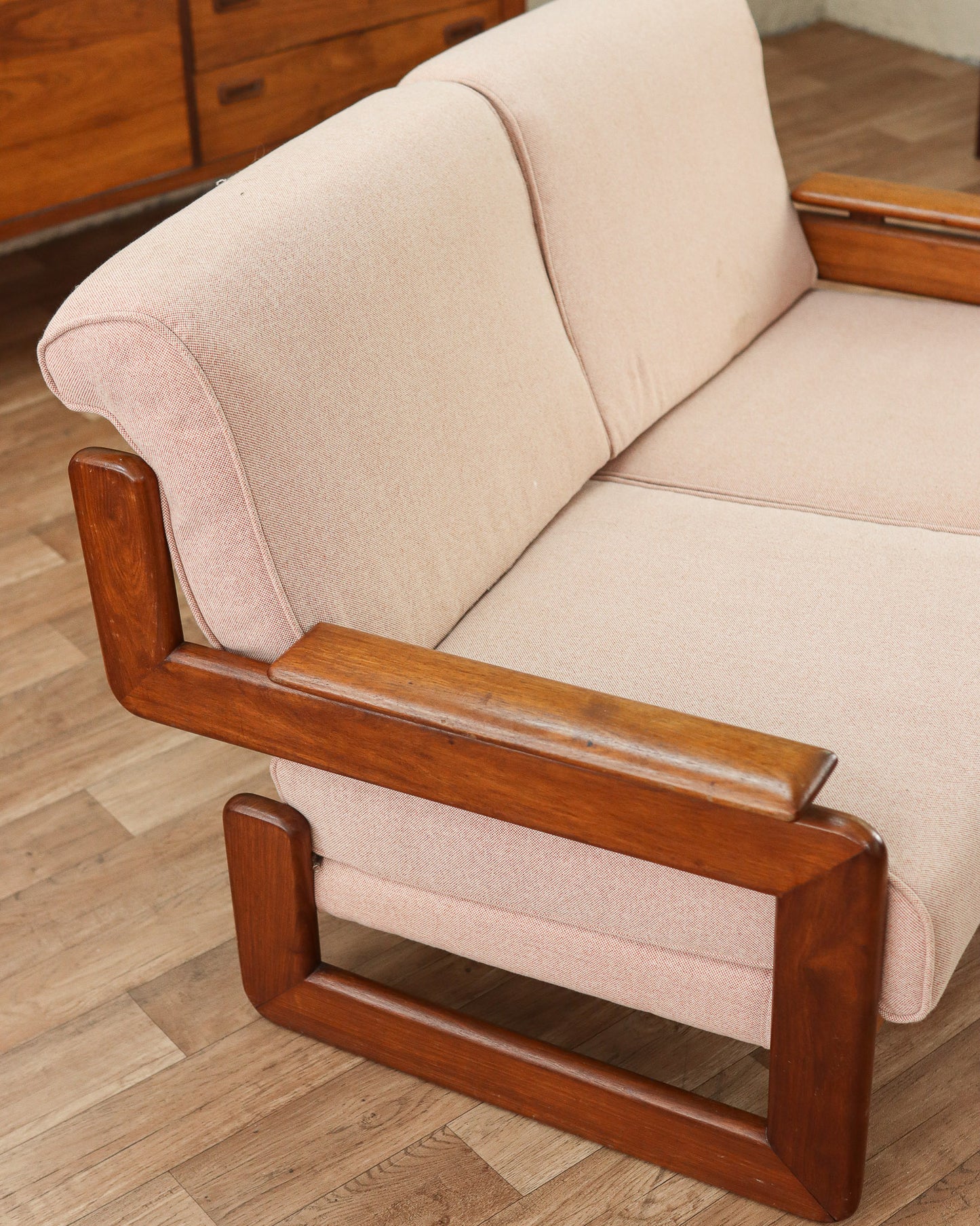 Retro Grafton Everest Couch