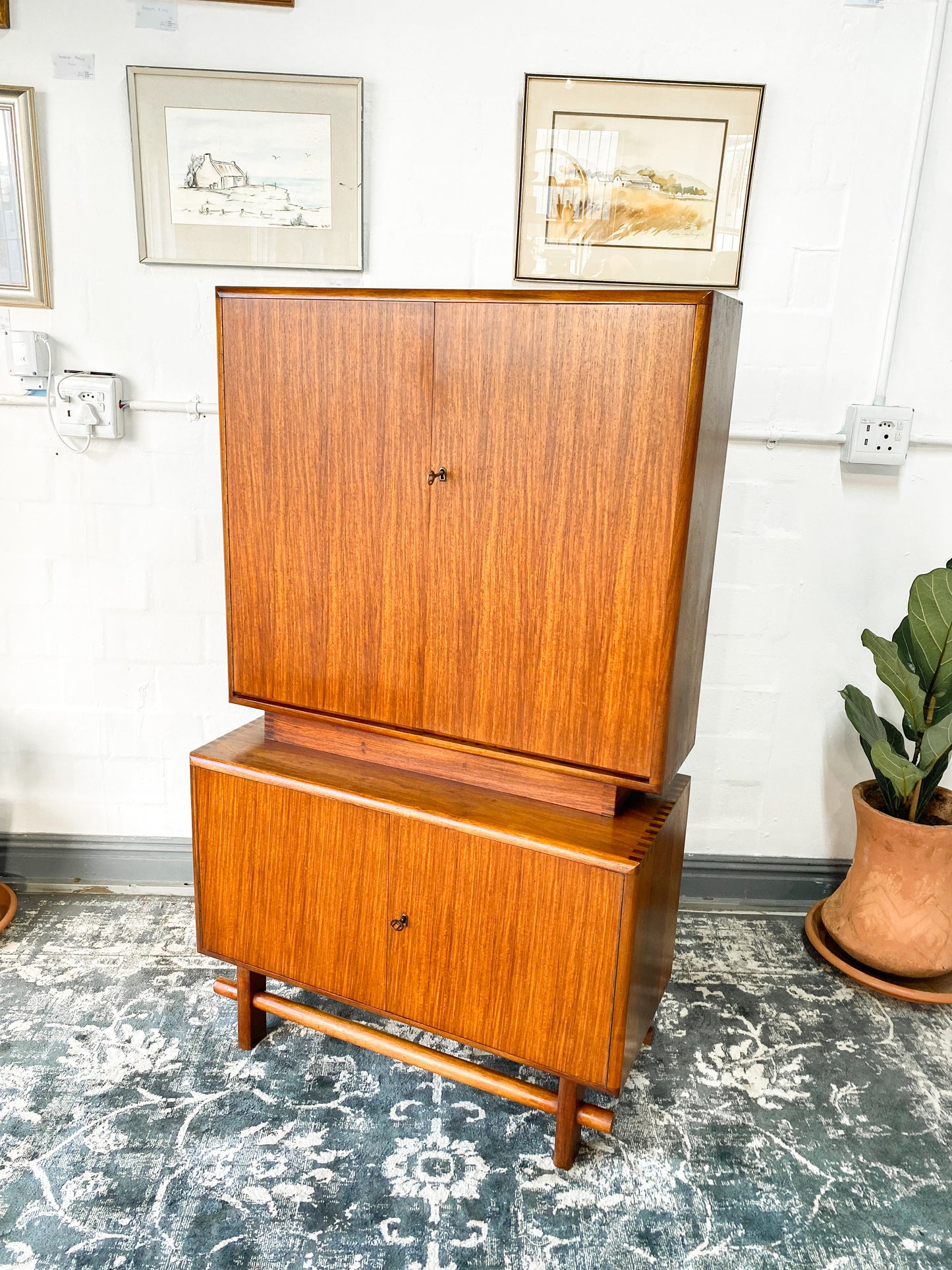 Kiaat Mid-Century Drinks Cabinet