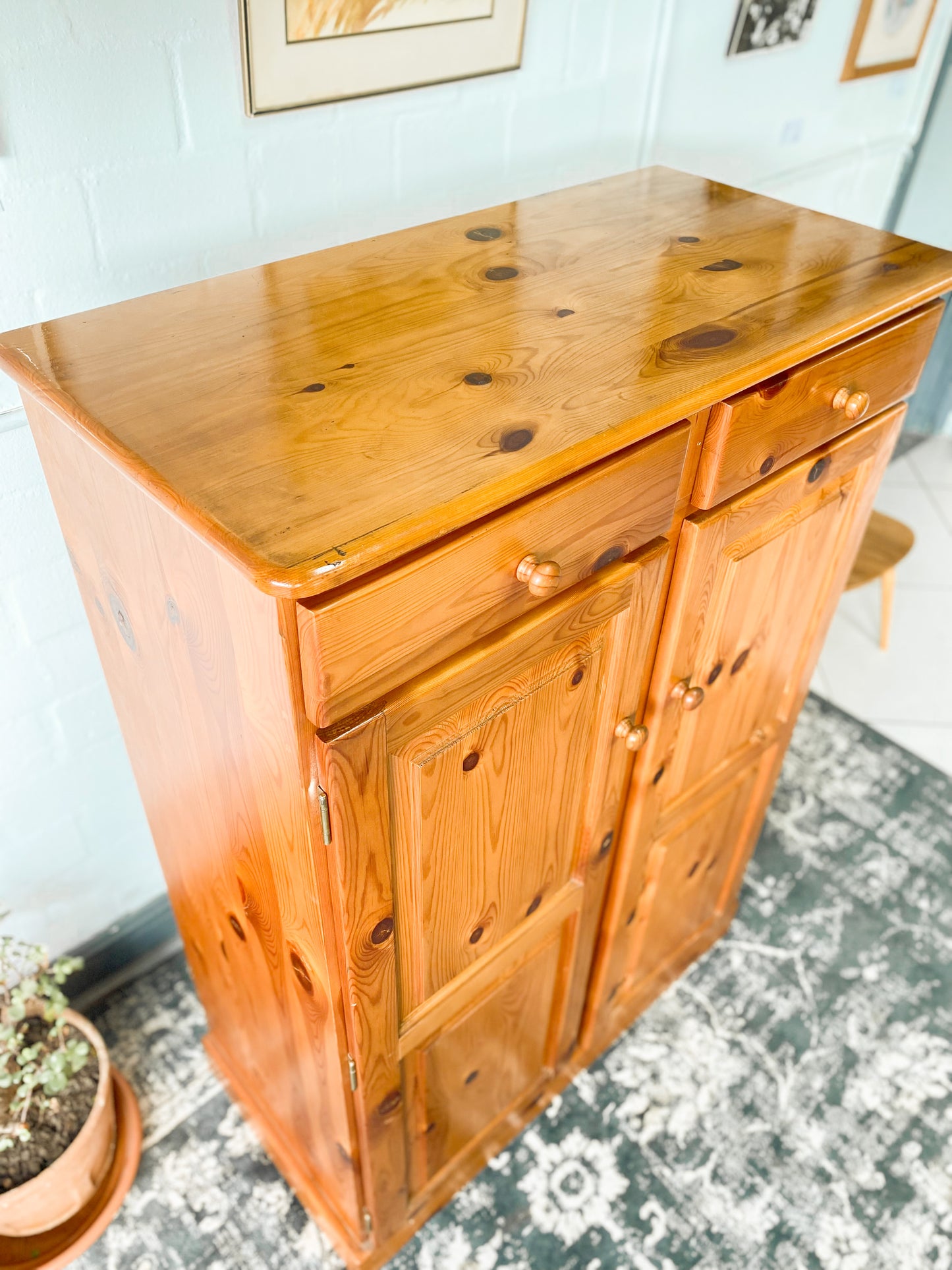 Farmstyle Cabinet