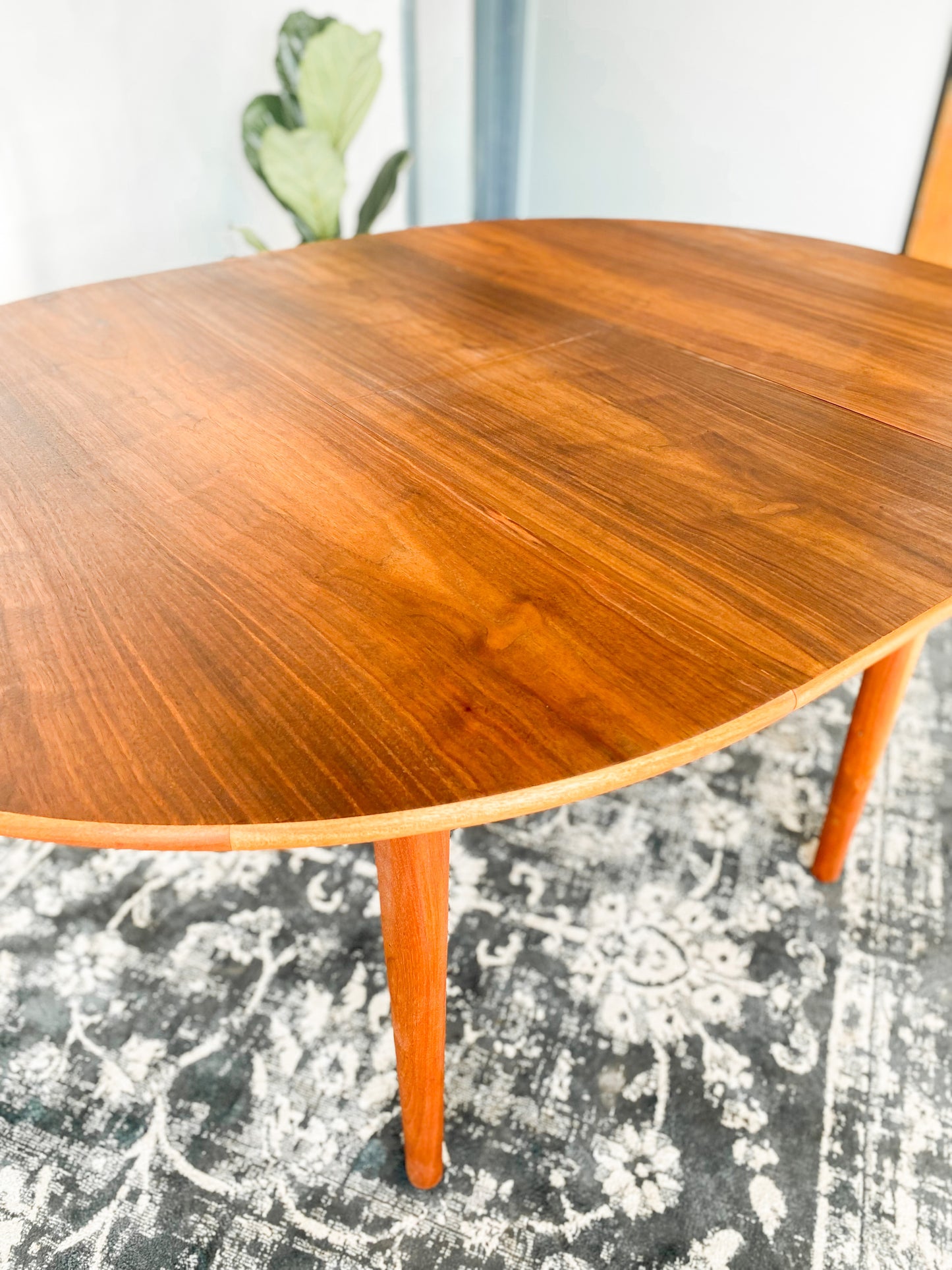 Mid-Century Extendable Dining Table