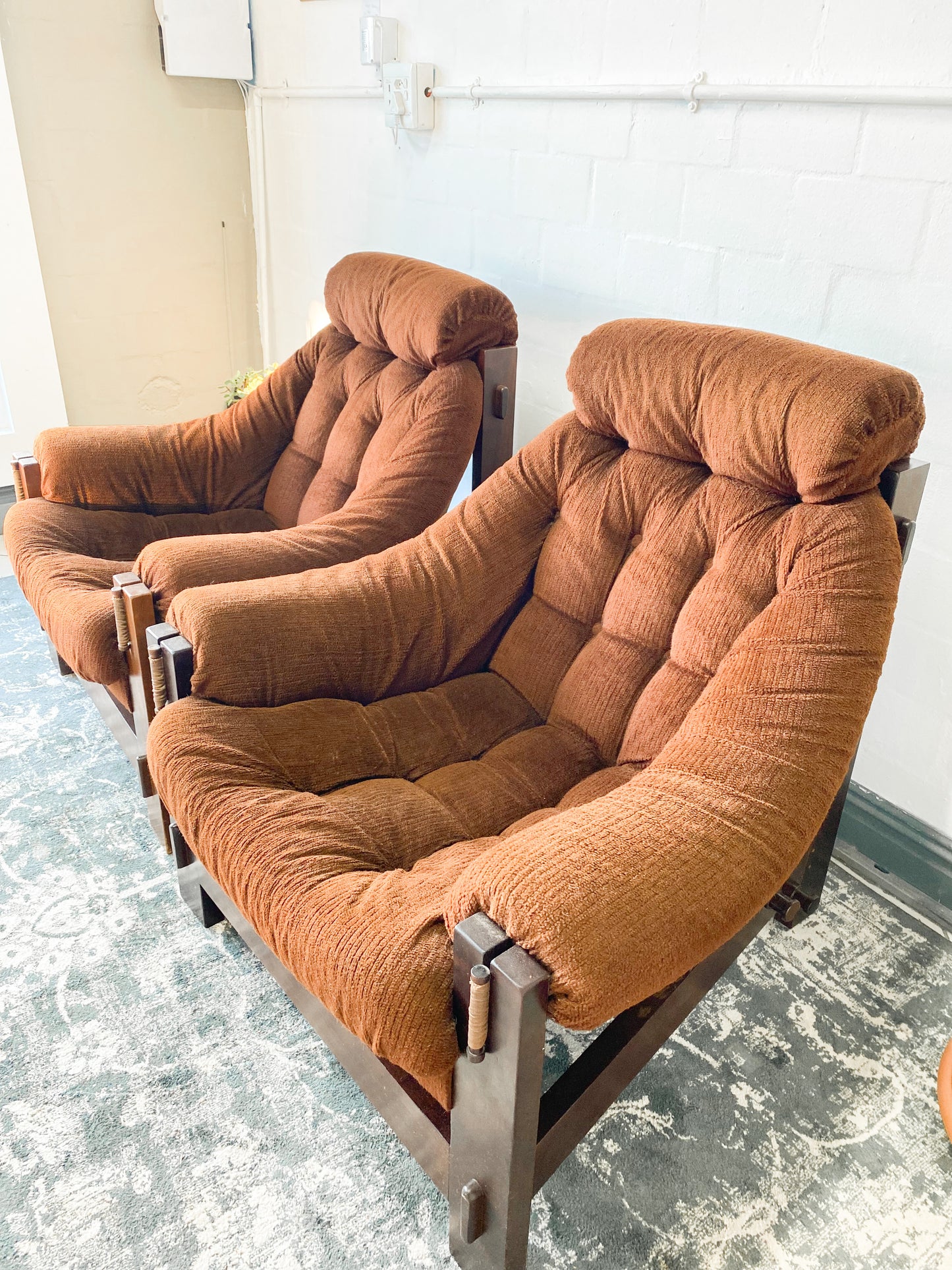 Grafton Everest Sling Armchair
