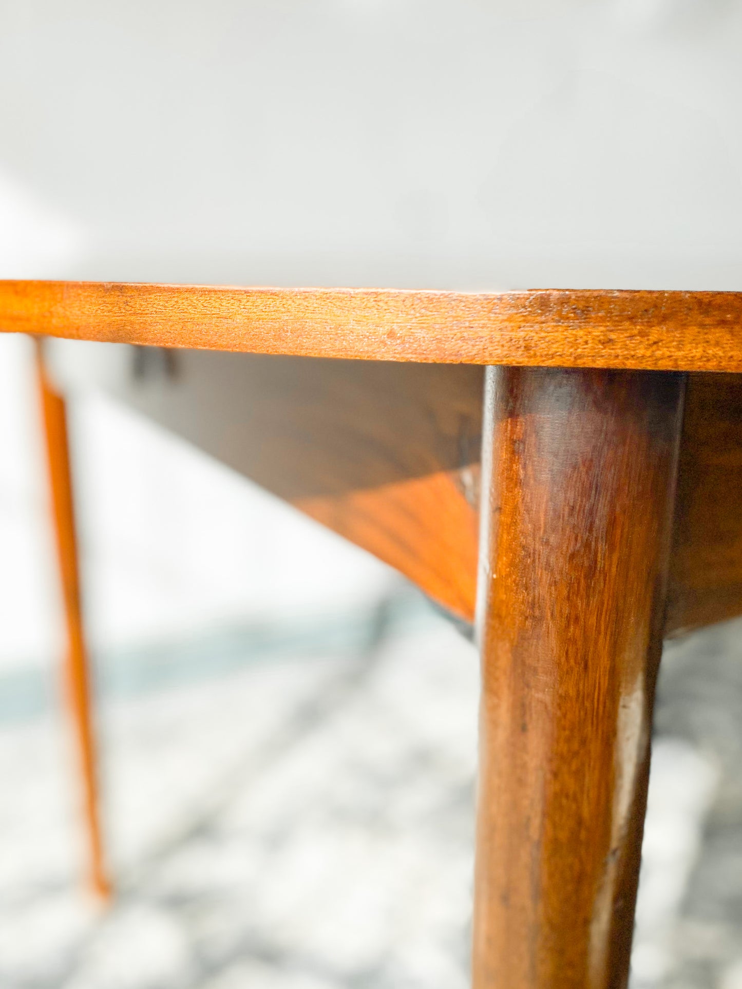 Mid Century Extendable Dining Table