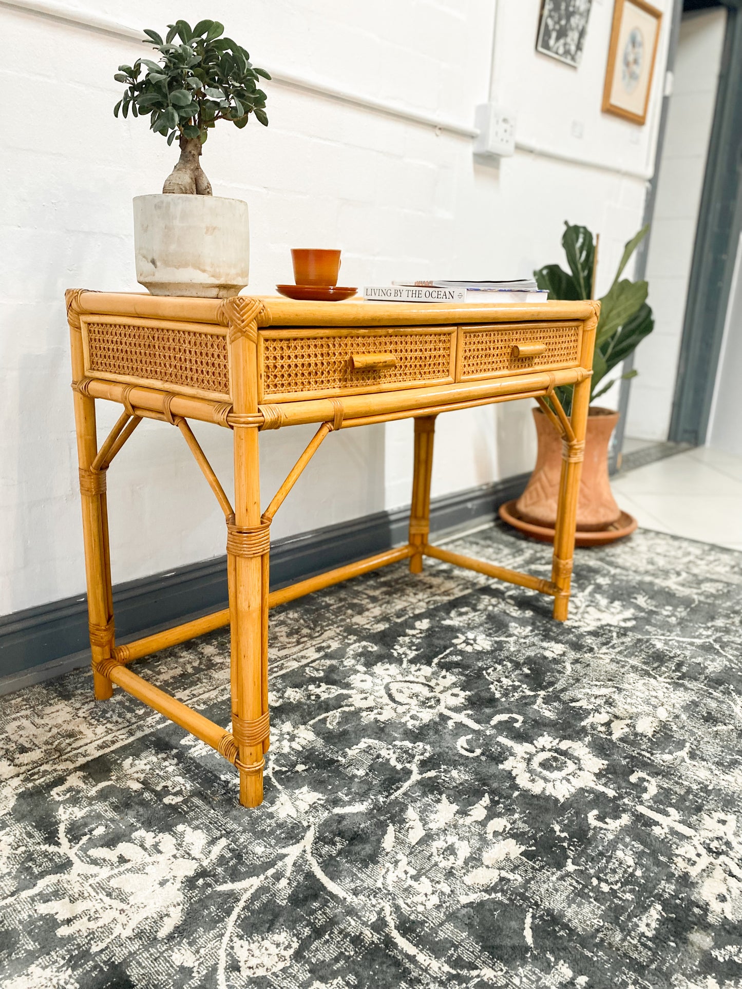 Cane Dresser