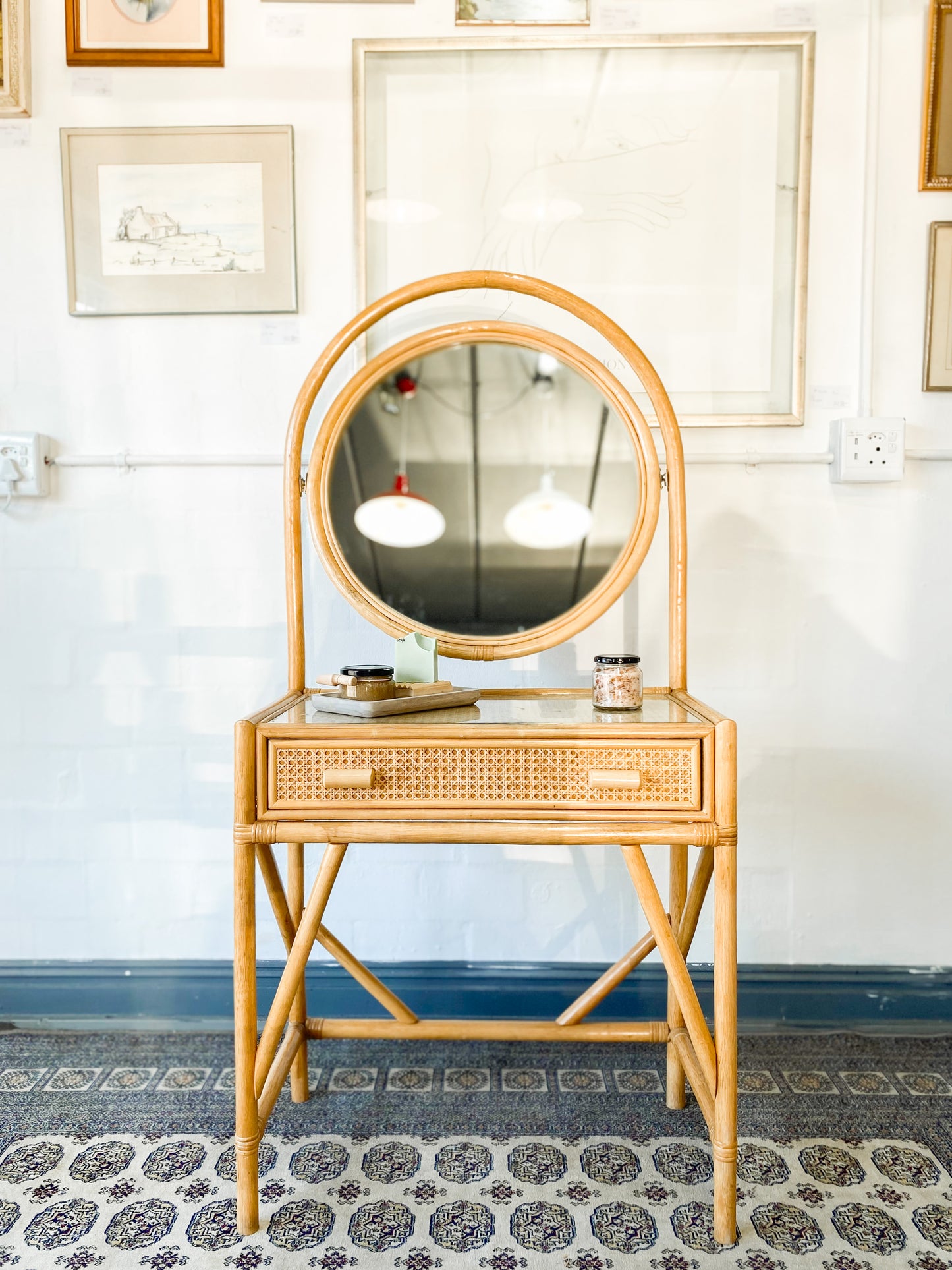 Cane Dresser