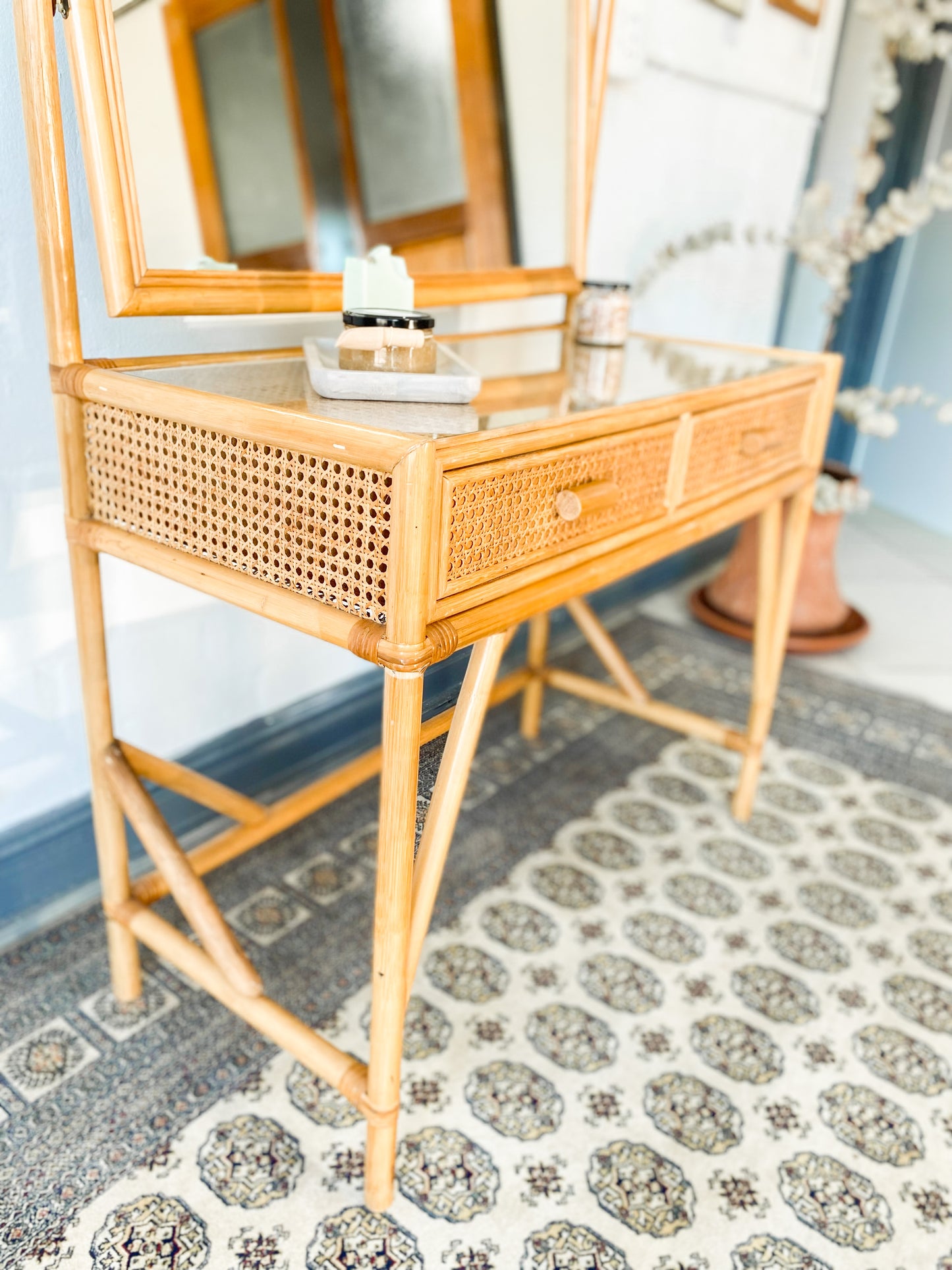 Cane Dresser