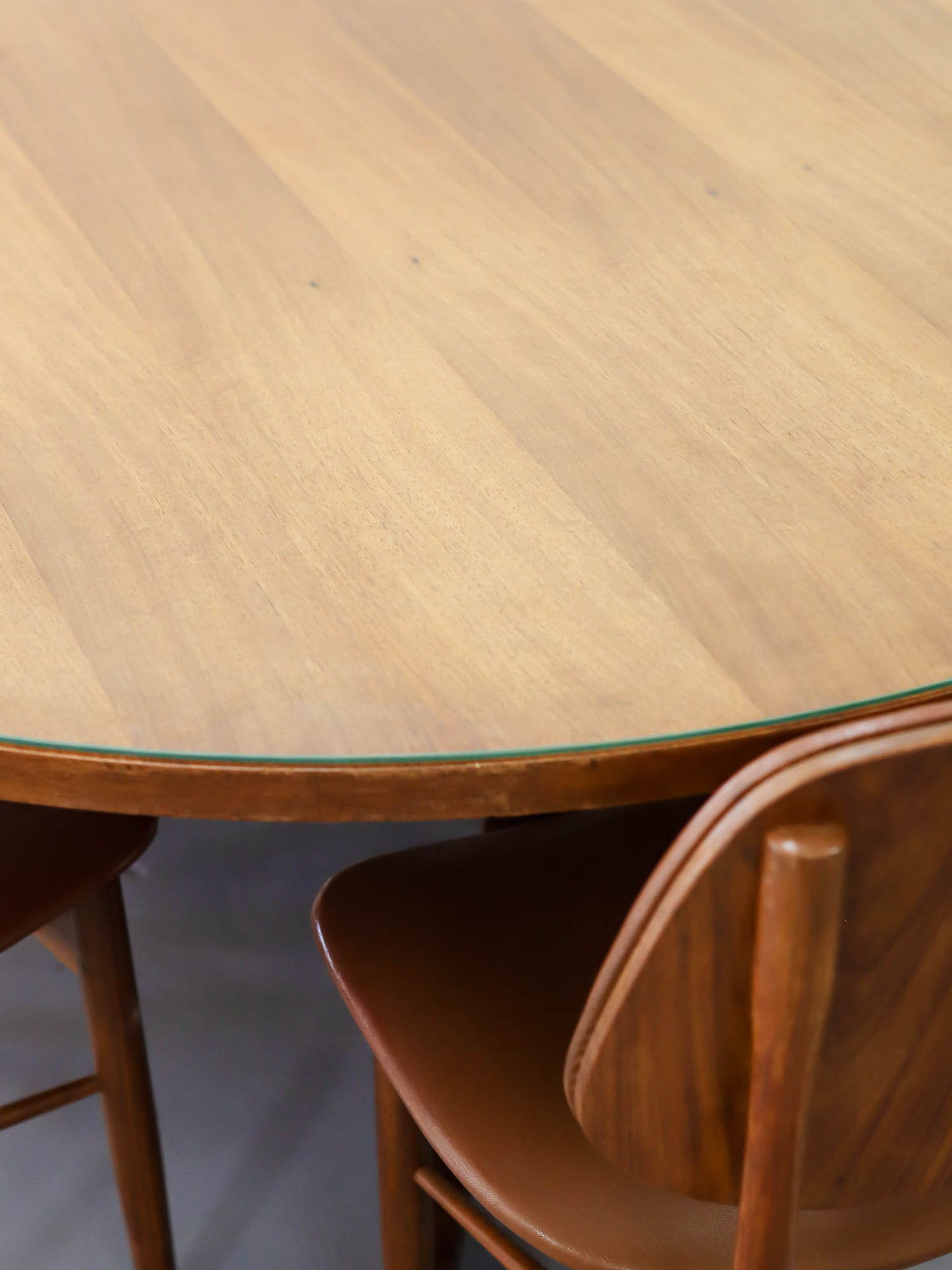 Mid-century Round Dining Table with Glass Top