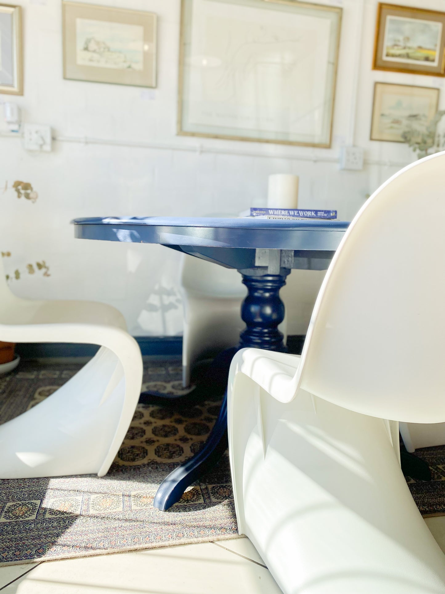 Farmhouse ft. Bauhaus Dining Set