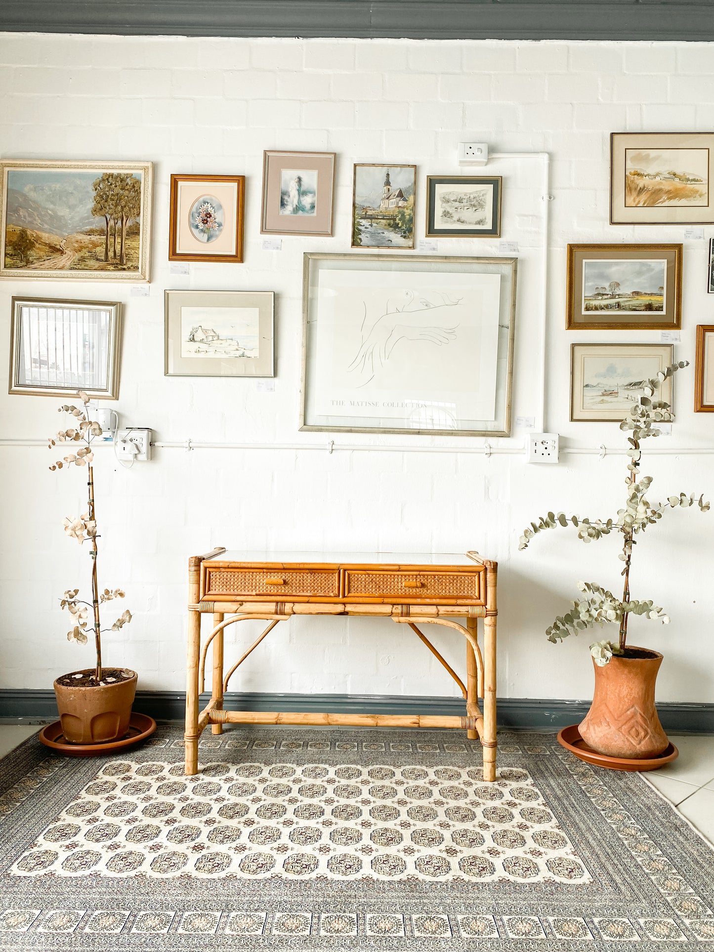Cane Dresser