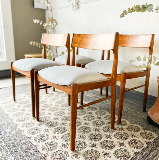 Set of 4 Greaves and Thomas Dining Chairs