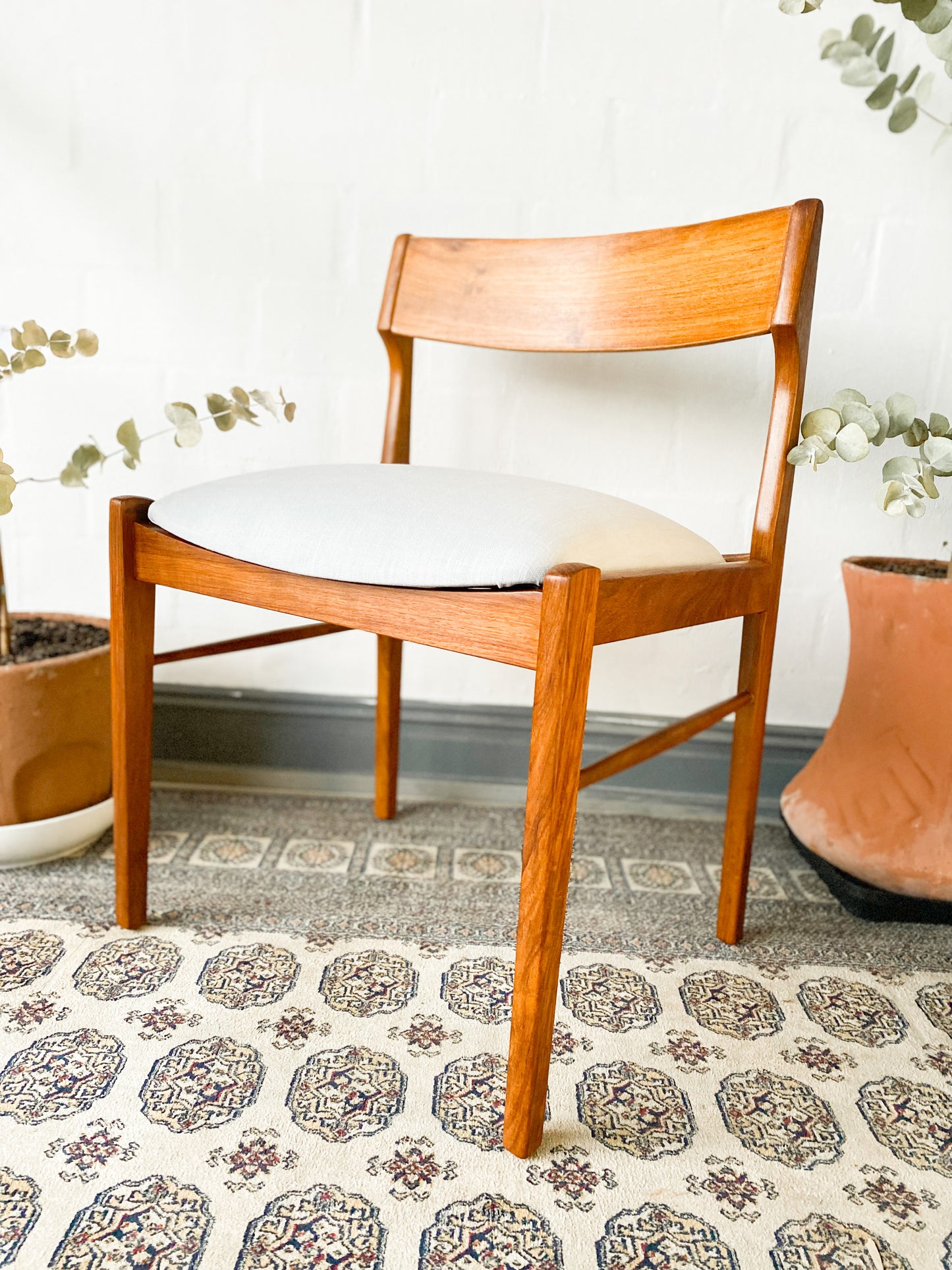 Set of 4 Greaves and Thomas Dining Chairs
