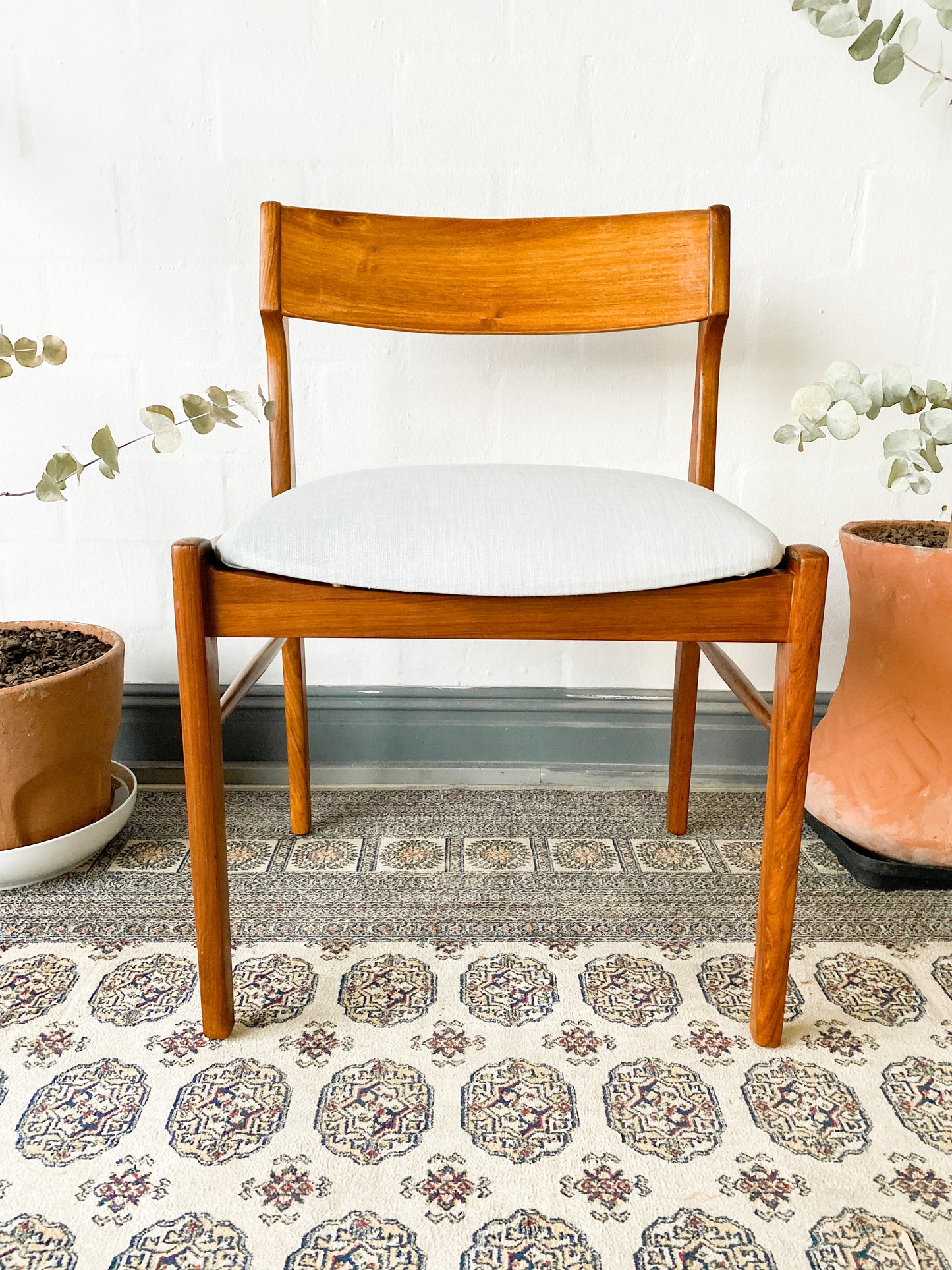 Set of 4 Greaves and Thomas Dining Chairs