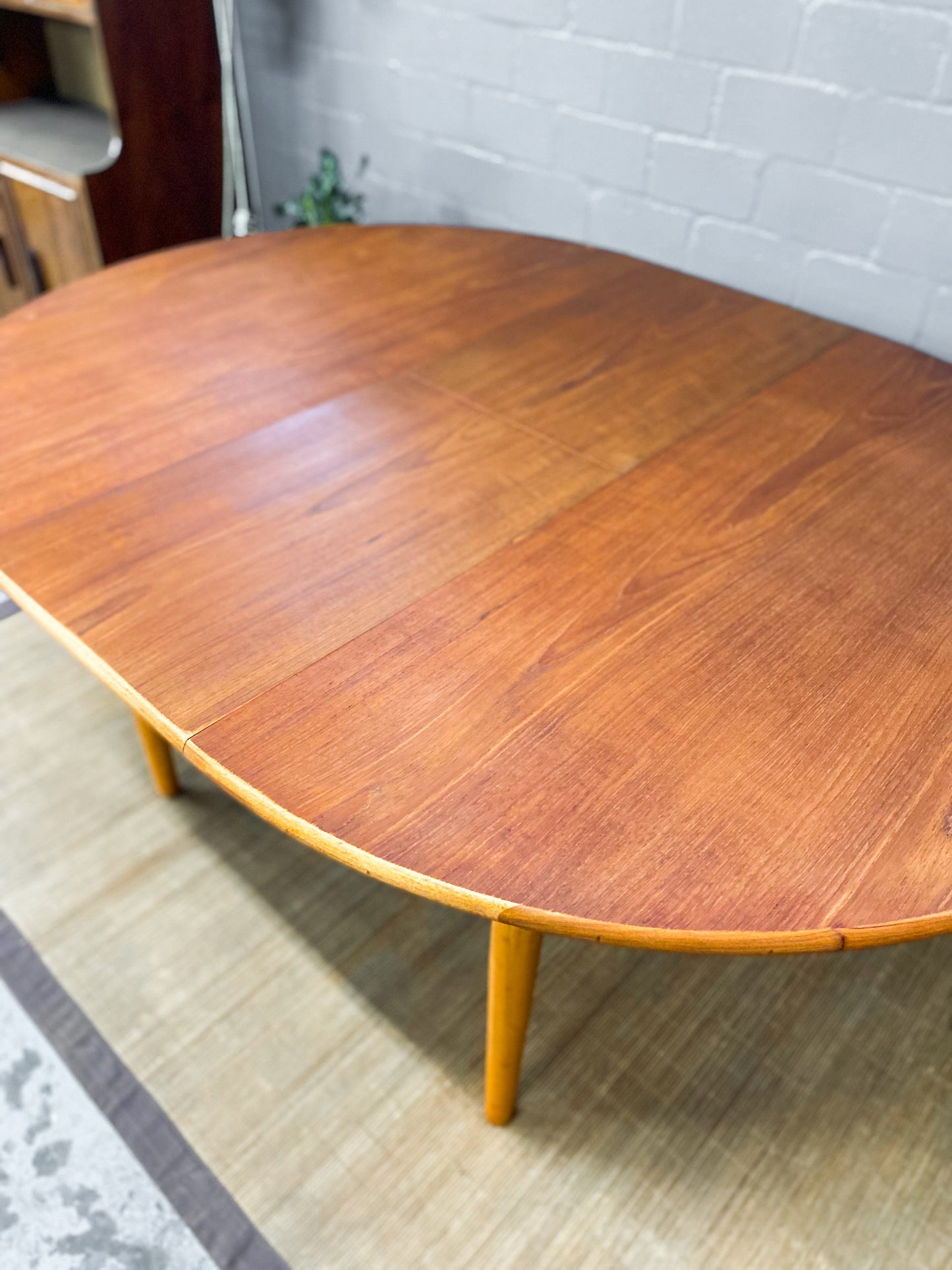 Extendable Dining Table