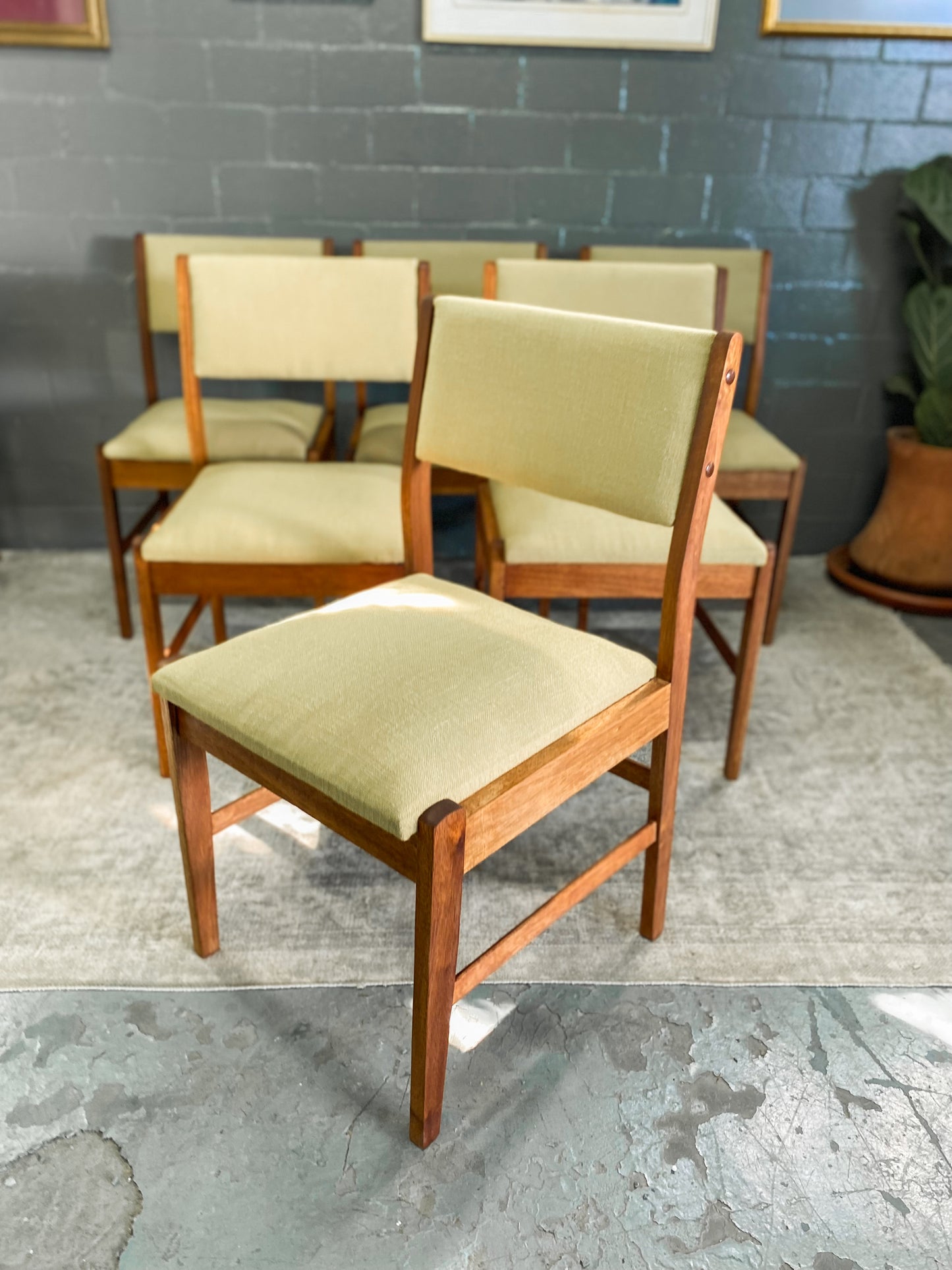 Set of 6 Mid Century Dining Chairs