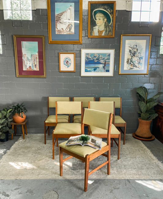 Set of 6 Mid Century Dining Chairs