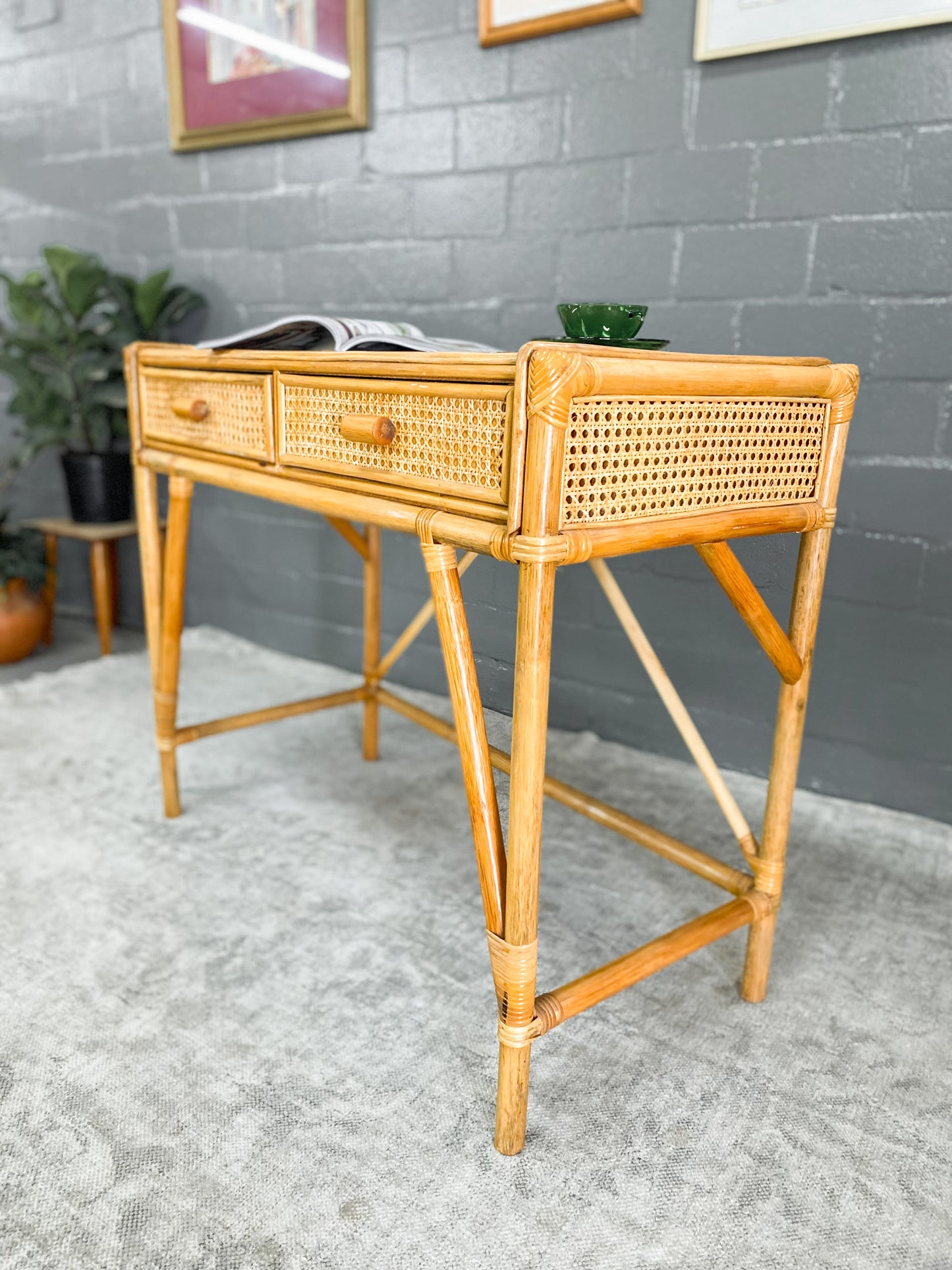 Cane Dresser