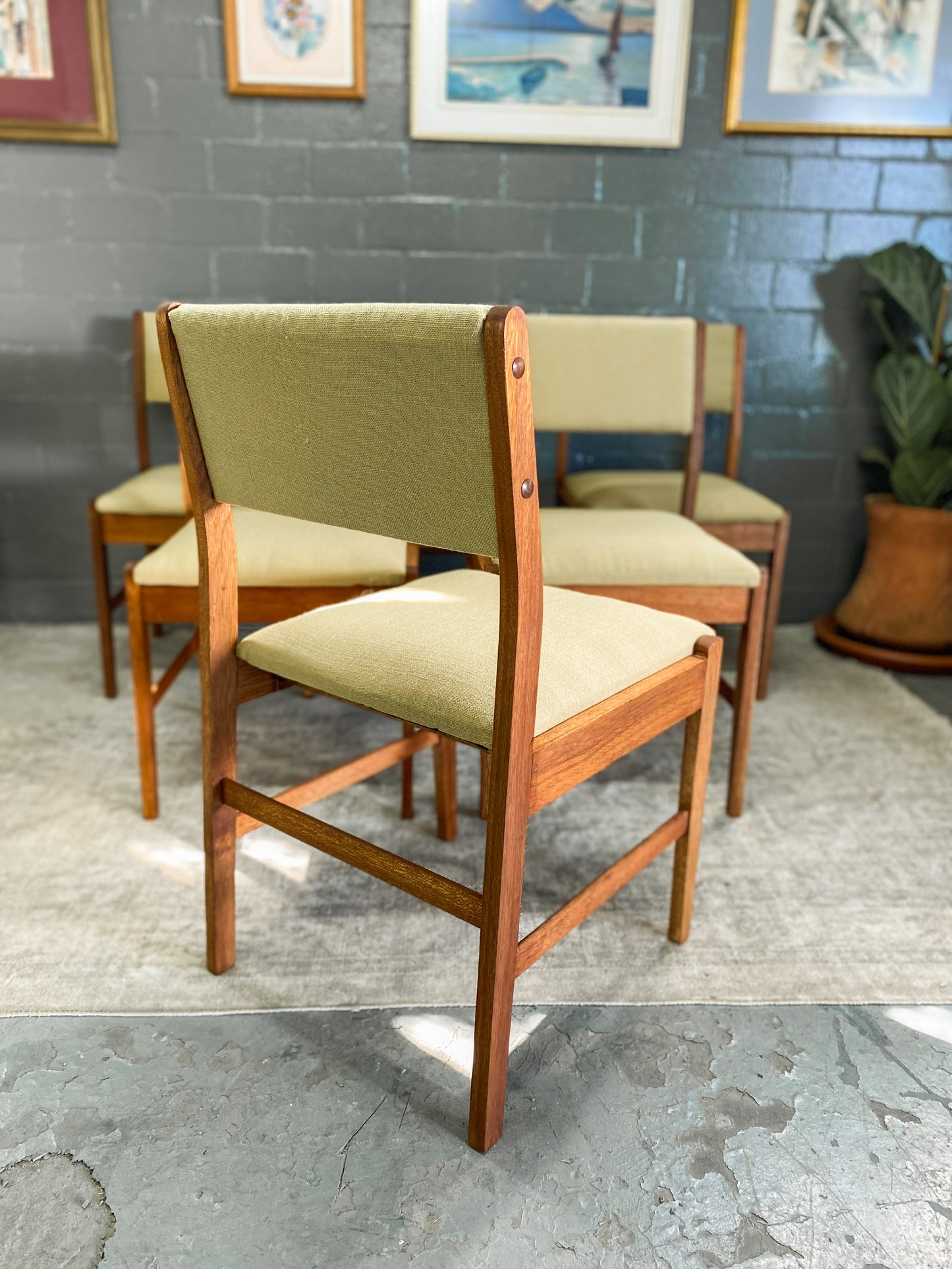 Set of 6 Mid Century Dining Chairs