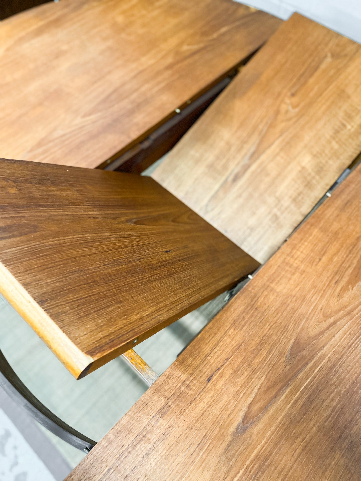Extendable Dining Table