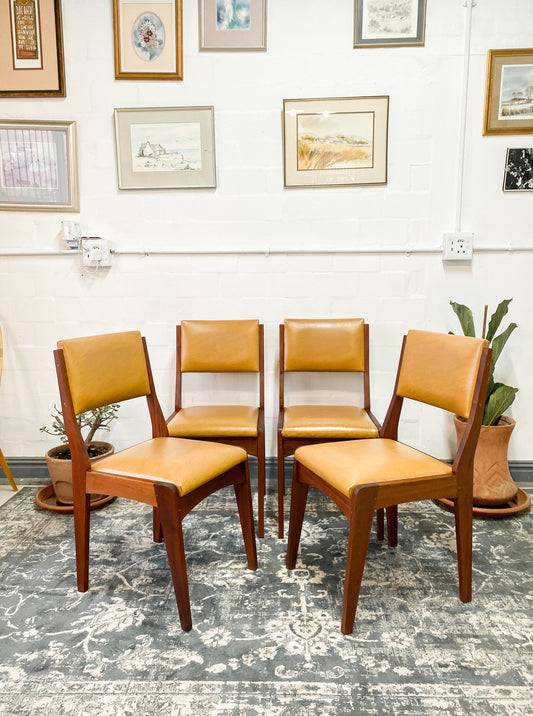Mid Century Dining Chairs x 4