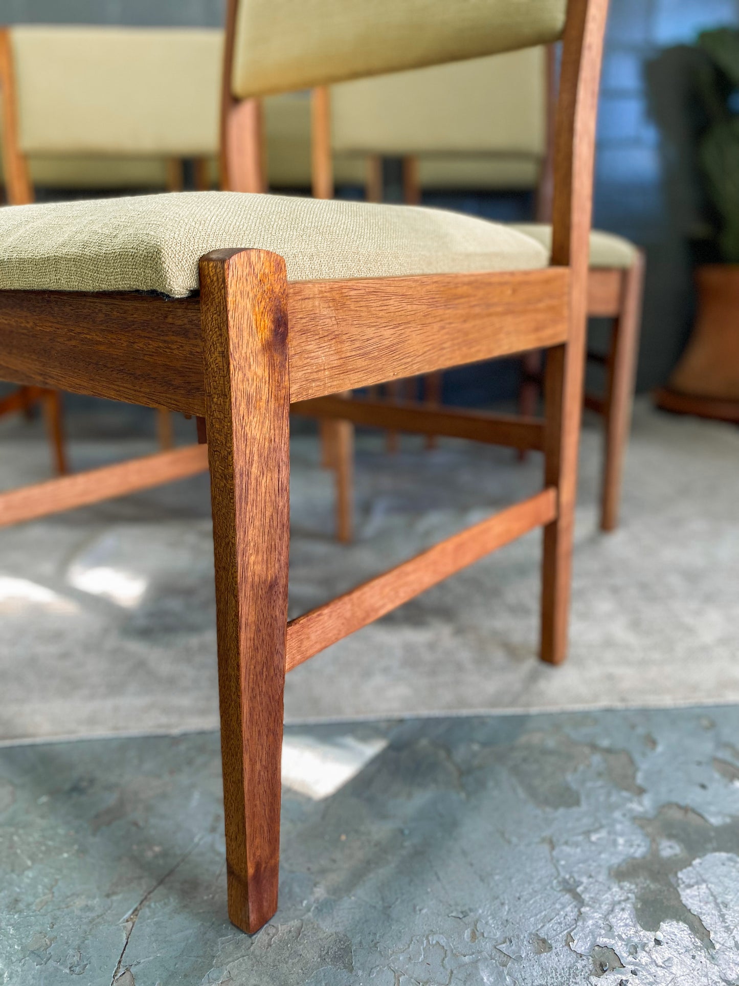 Set of 6 Mid Century Dining Chairs