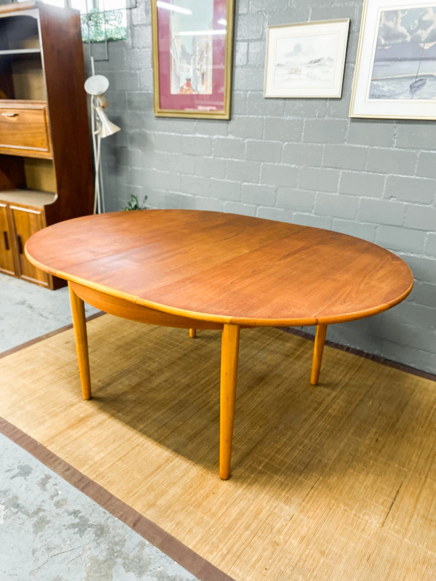 Extendable Dining Table