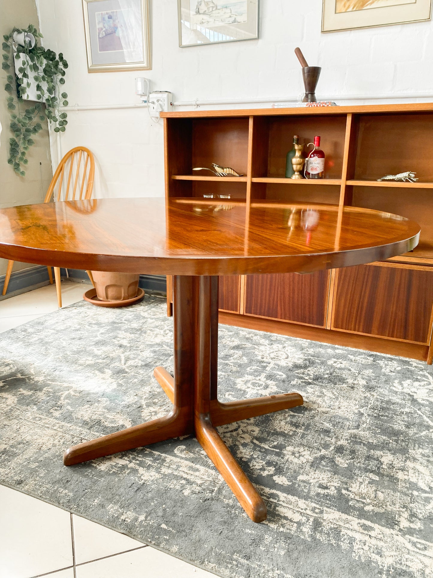 Binnenhuis Dining Table by EE Meyer