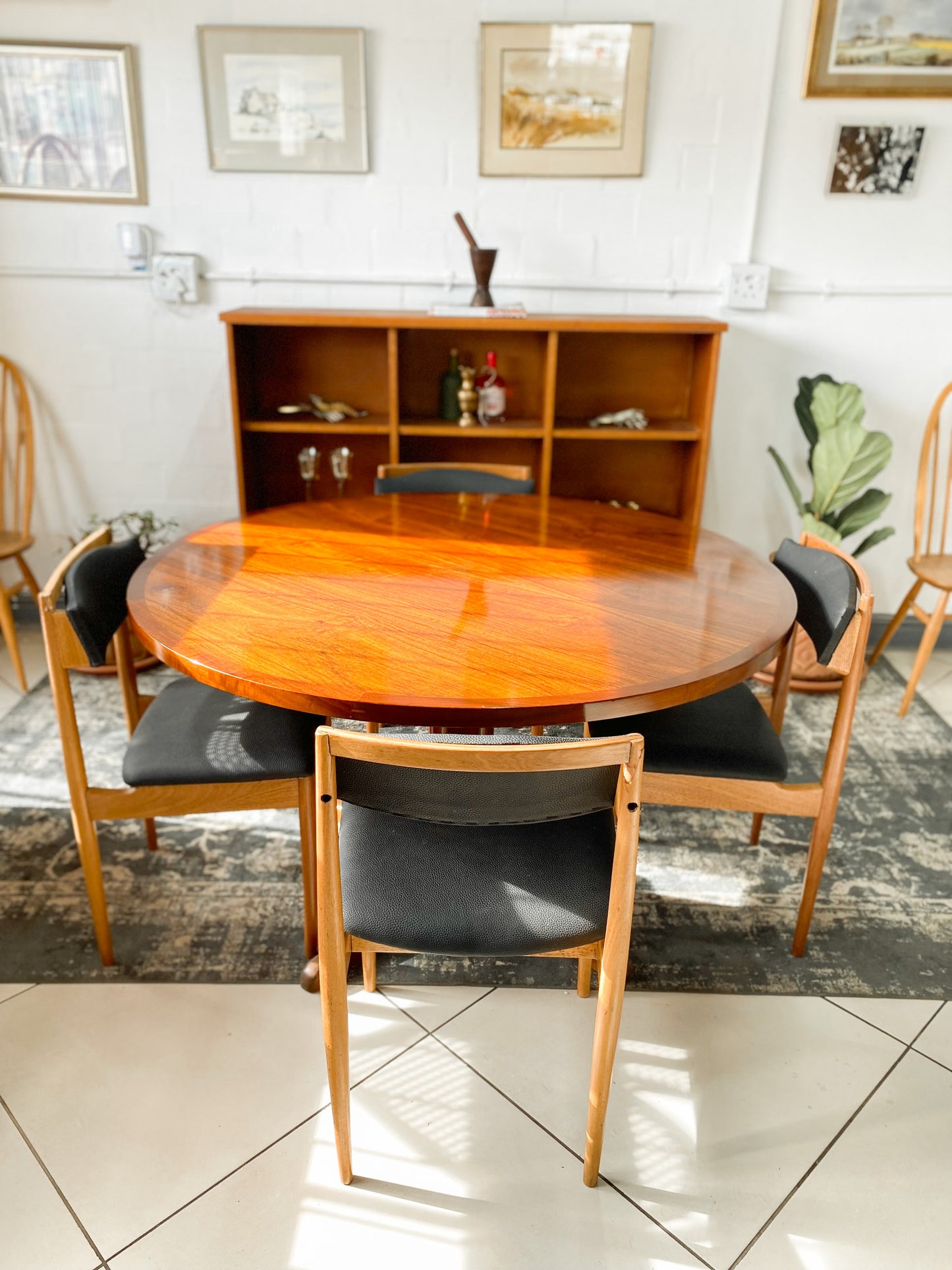 Binnenhuis Dining Table by EE Meyer