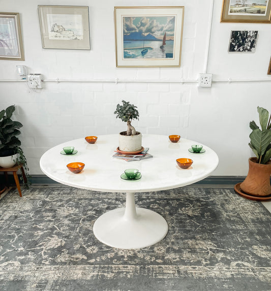 Tulip Style Dining Table