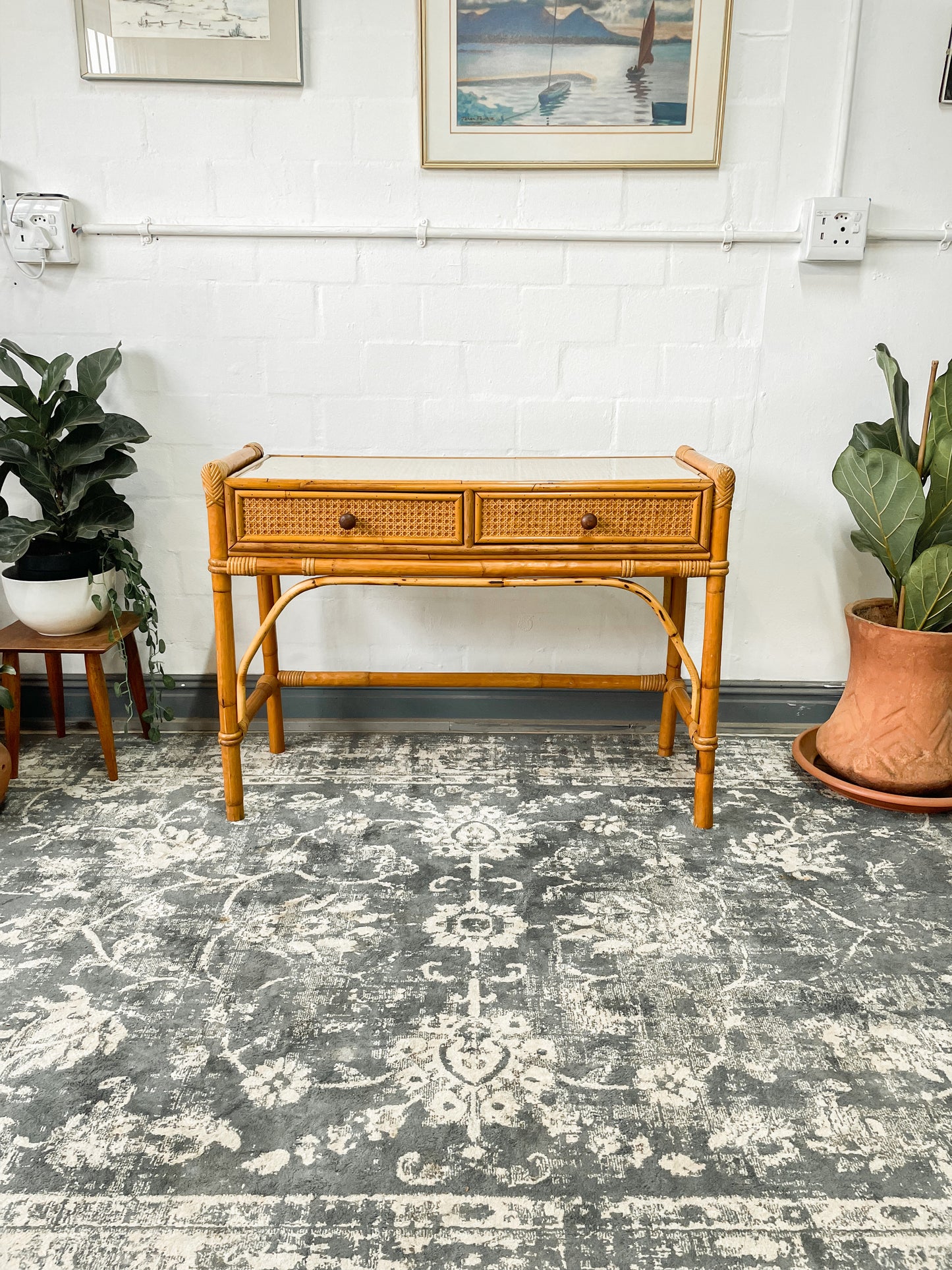 Cane Dresser