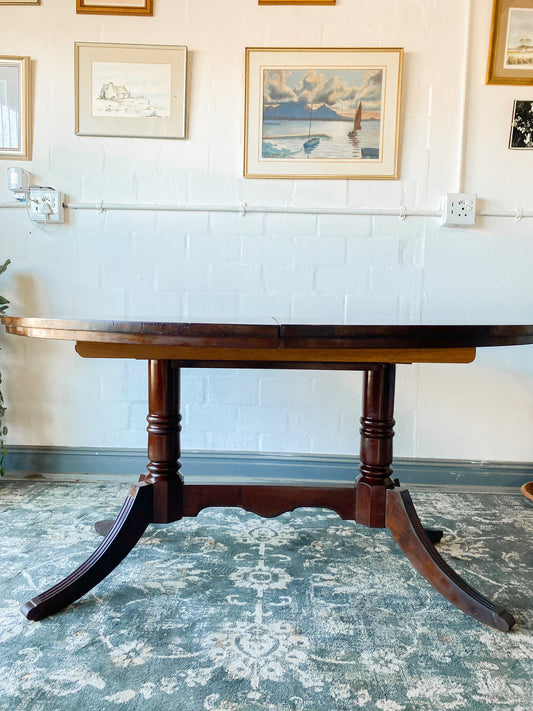Regency style Extendable Dining Table