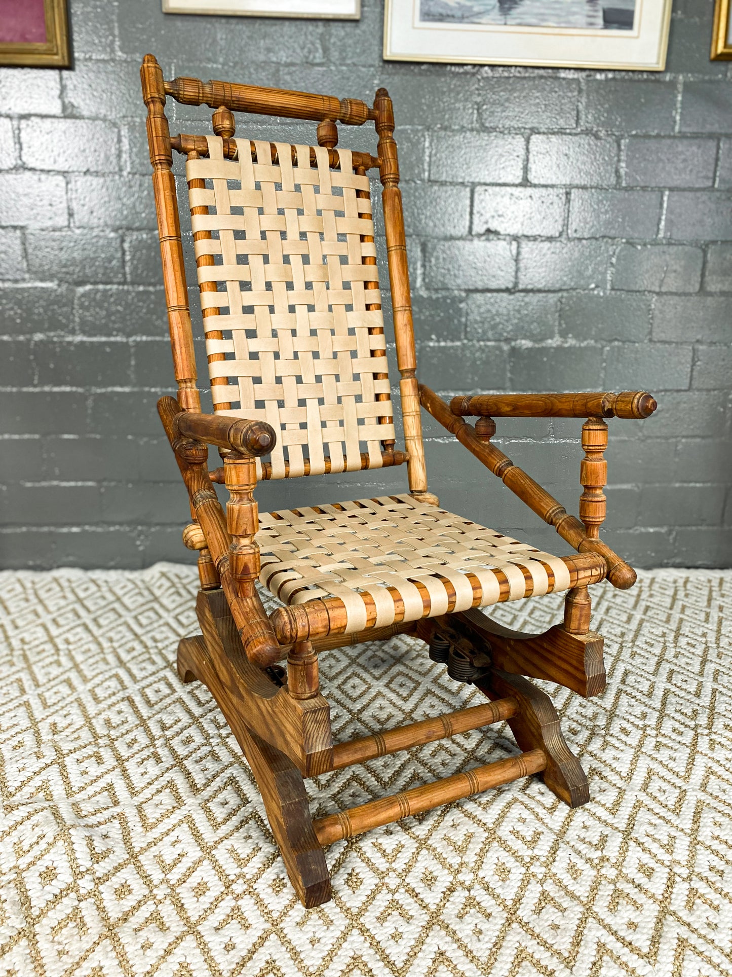 Early 20th Century American Rocking Chair