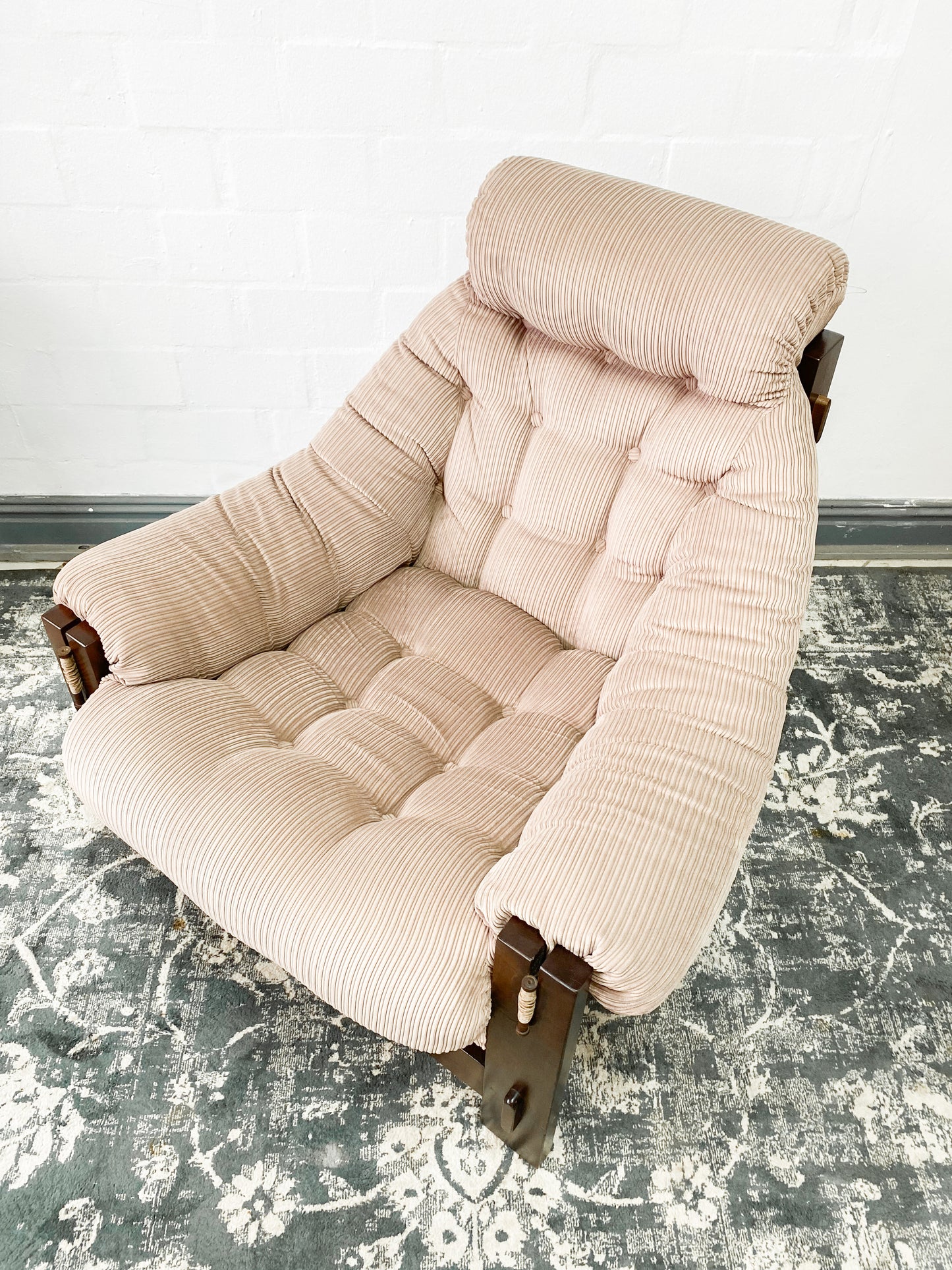 Grafton Everest Sling Armchair