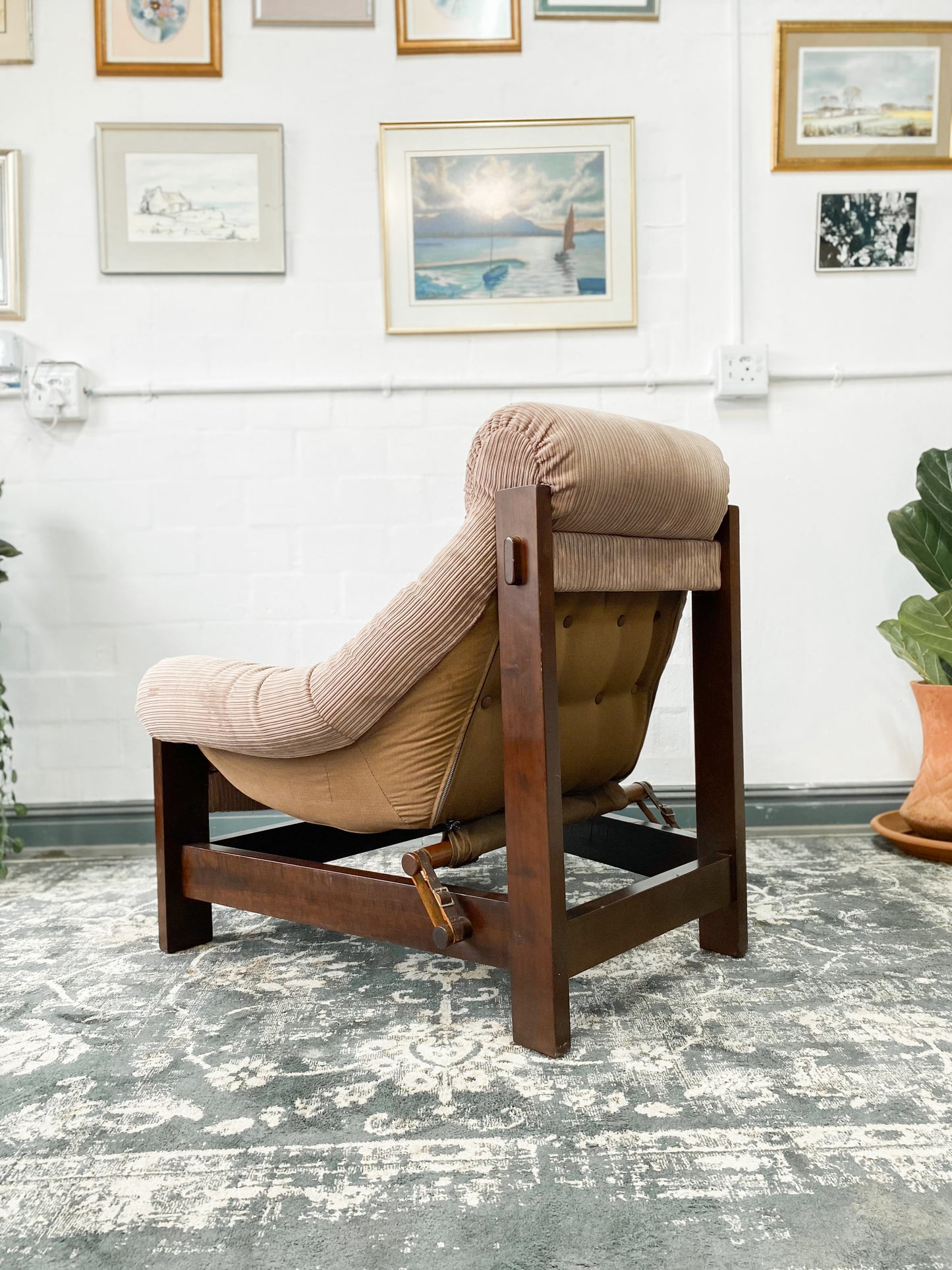 Grafton Everest Sling Armchair