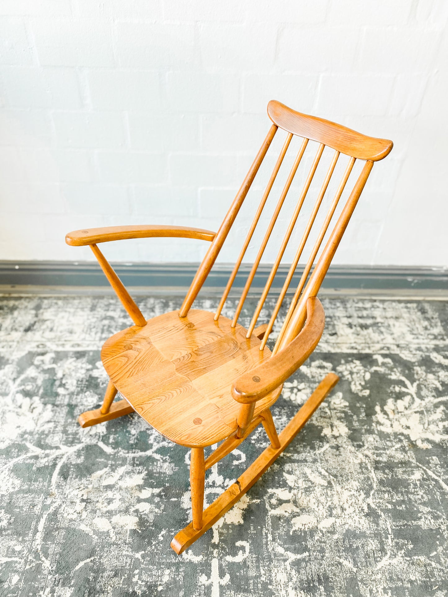 Ercol Model 435 ’Goldsmiths’ Rocking Chair