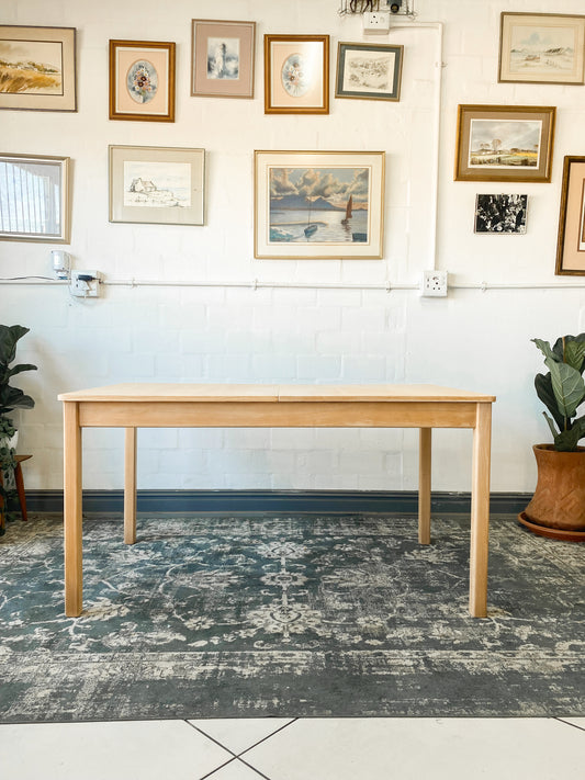 Extendable Dining Table