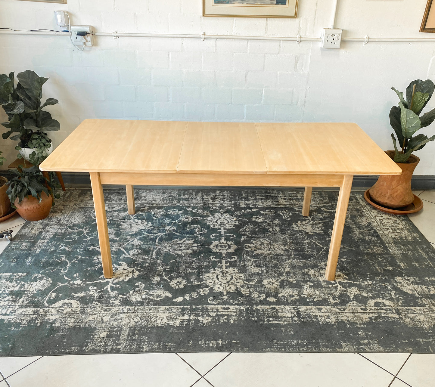 Extendable Dining Table
